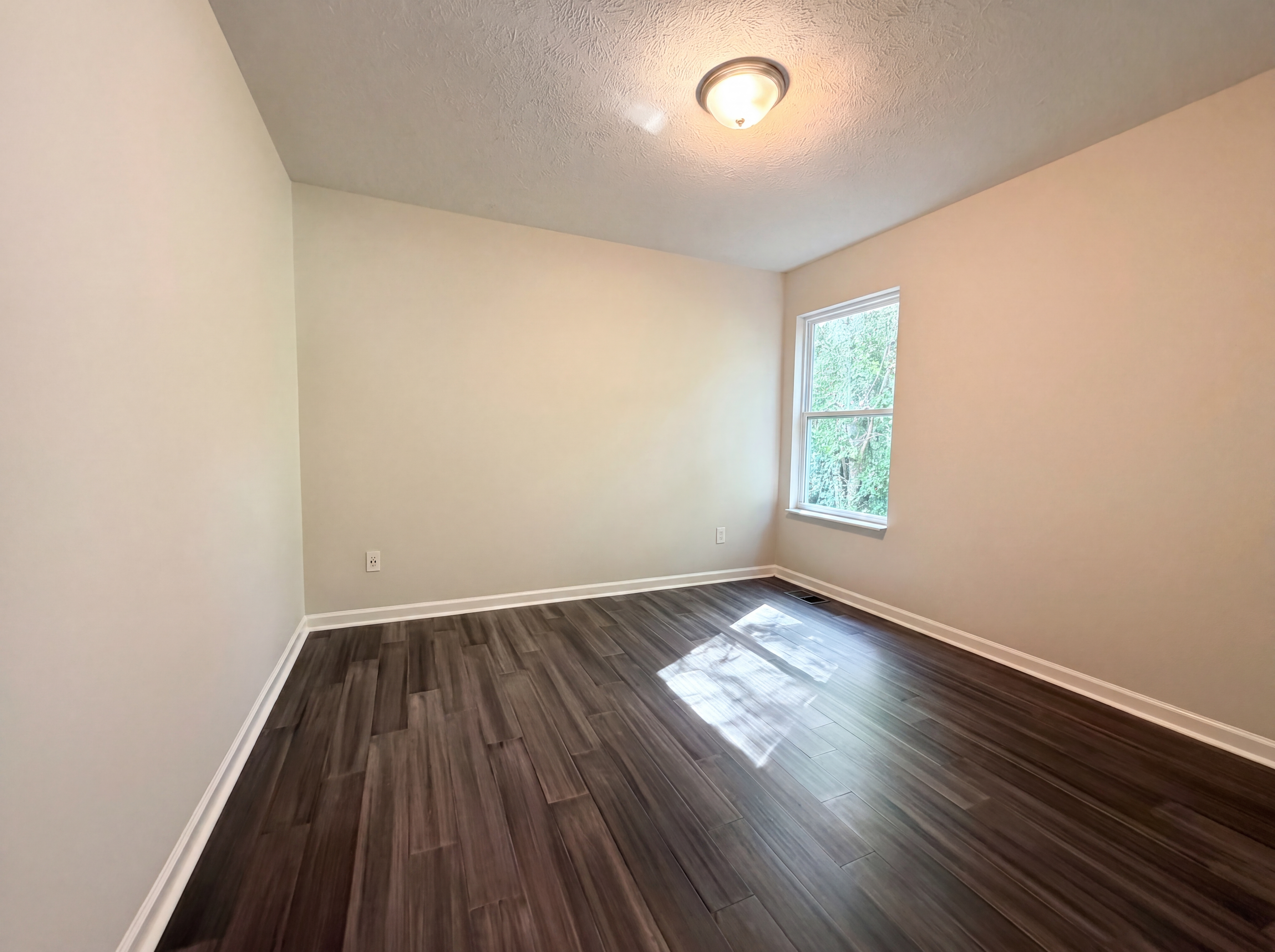 Photo 11 of 16 of 504 Welshcrest Ct, Antioch, TN