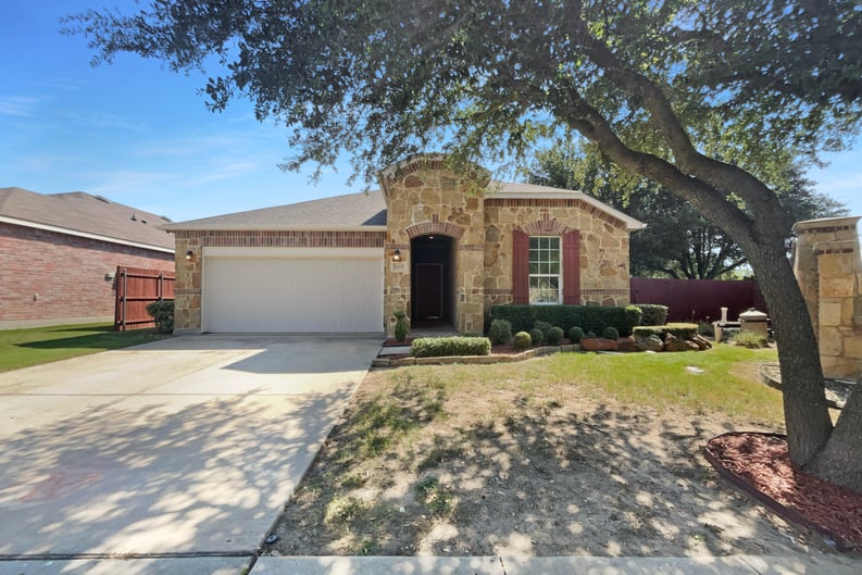 Property photo 1 of 8700 Navigation Dr