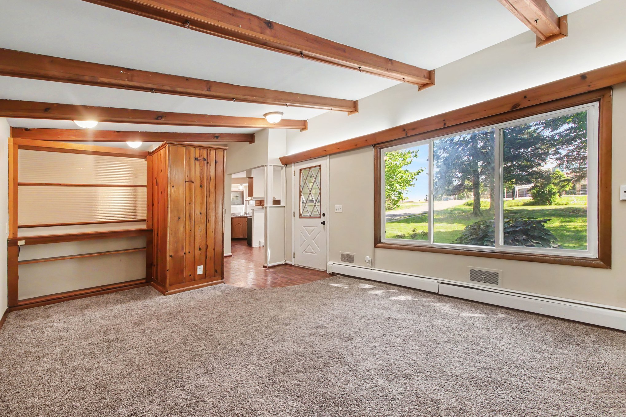 Photo 8 of 23 of 7800 W Sharpe Rd, Fowlerville, MI