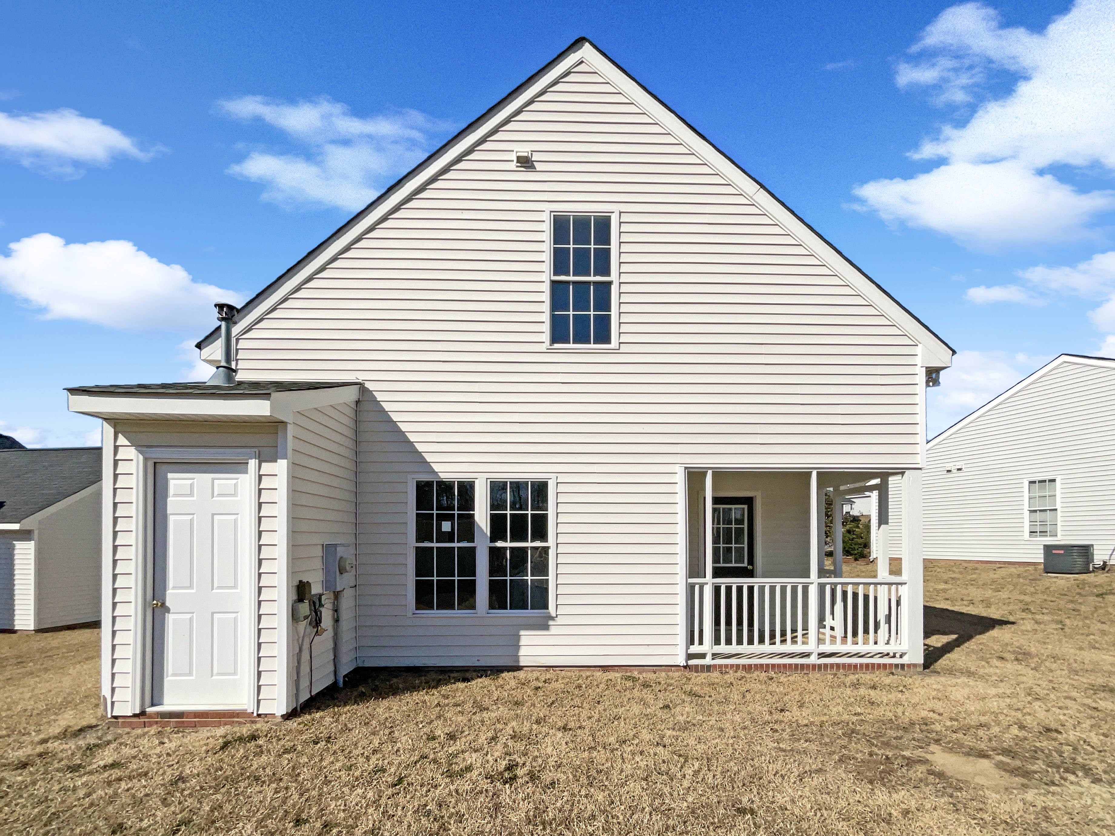 Photo 8 of 19 of 4025 Scofield Dr, Raleigh, NC