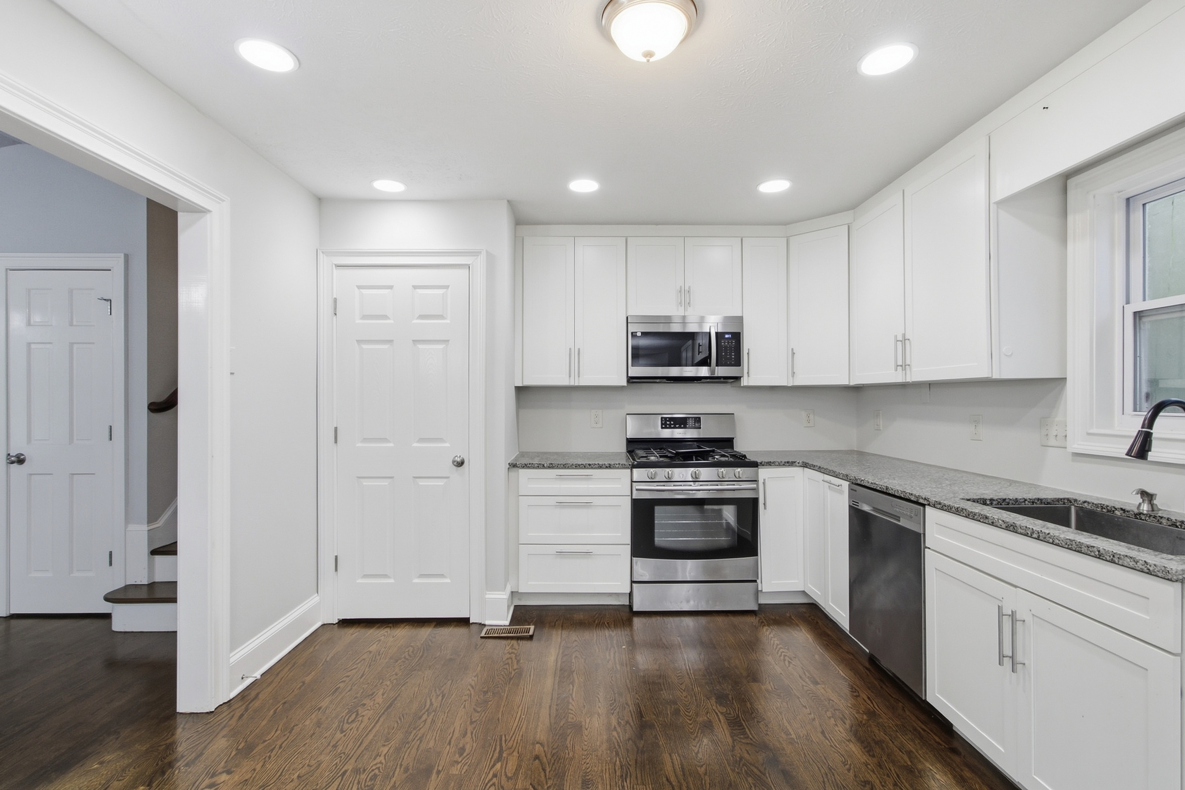 Photo 10 of 29 of 3240 Valley View St, Powder Springs, GA