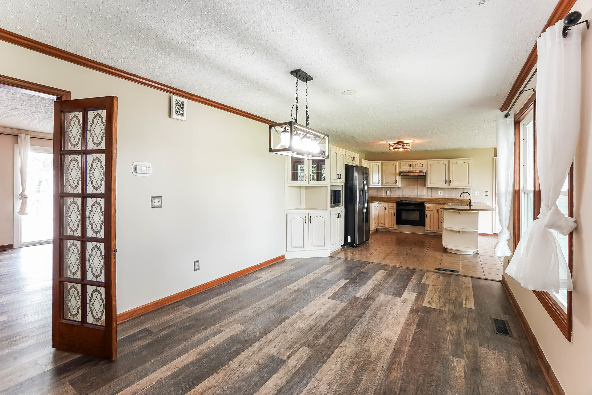 Photo 8 of 20 of 5990 Clarksville Rd, Russellville, KY