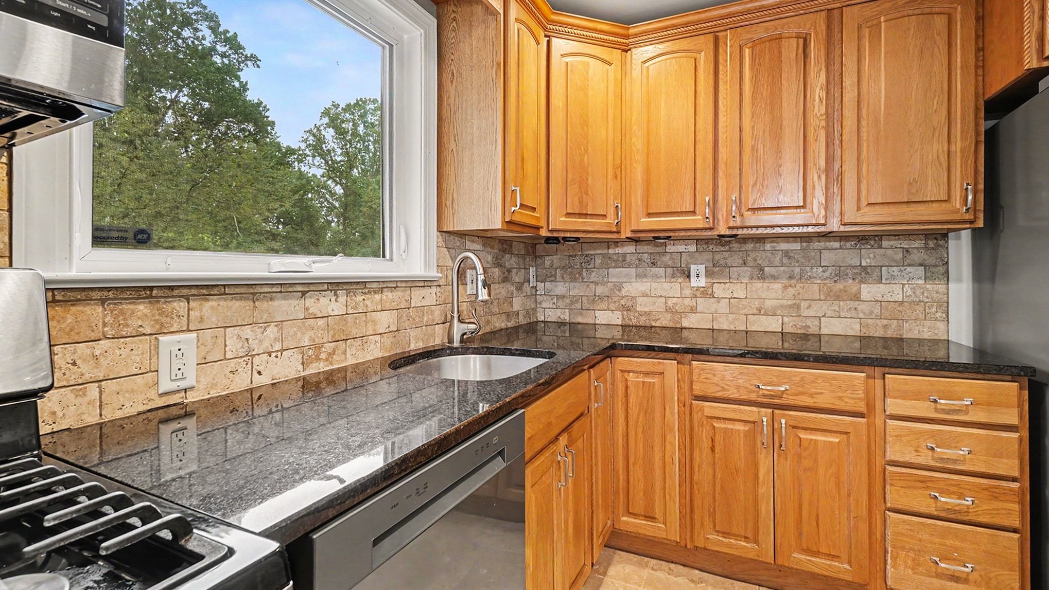 Photo 9 of 28 of 314 Colonial Dr, Exton, PA