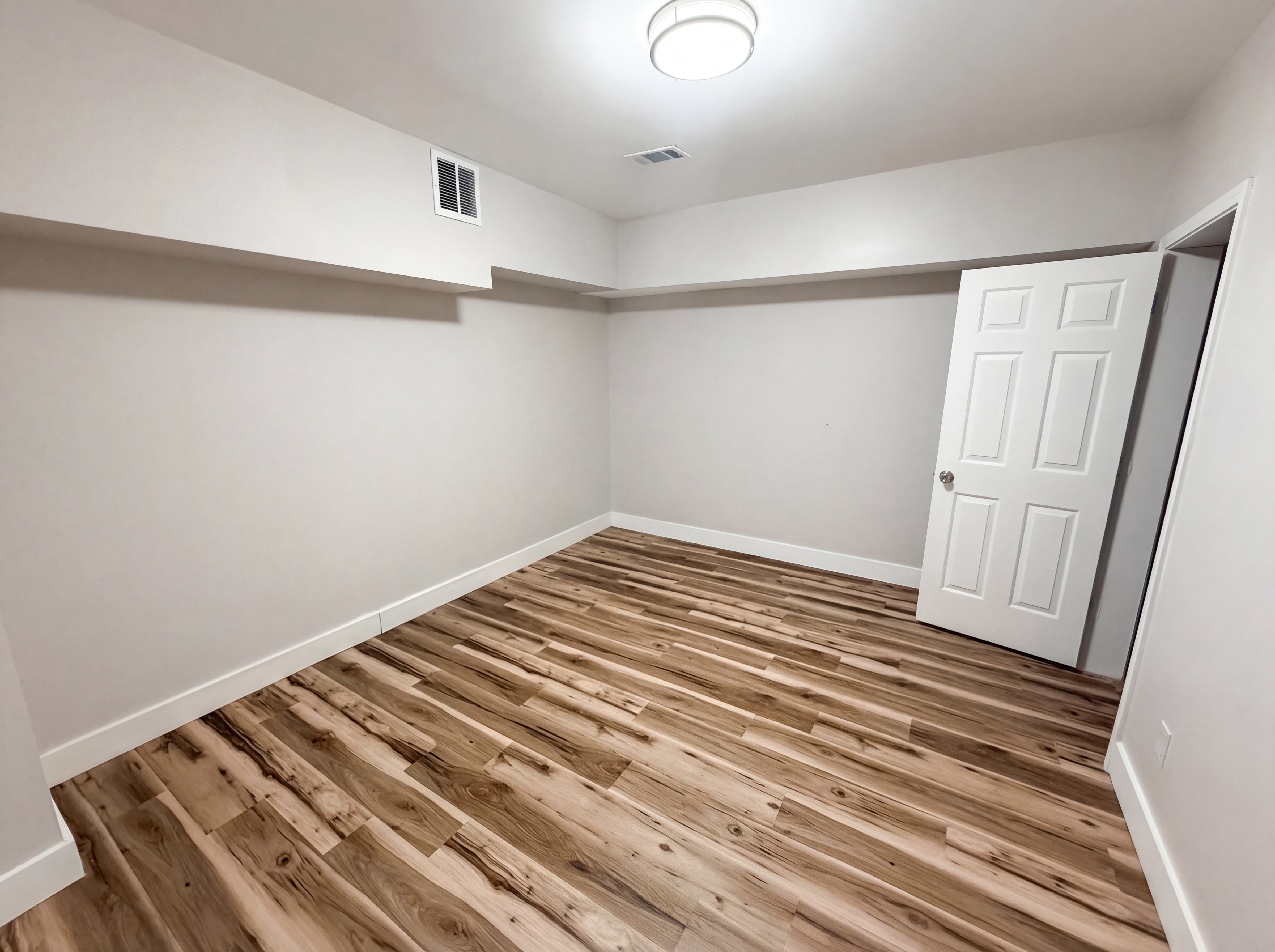 Photo 16 of 44 of 4000 Amberley Ln, Marietta, GA