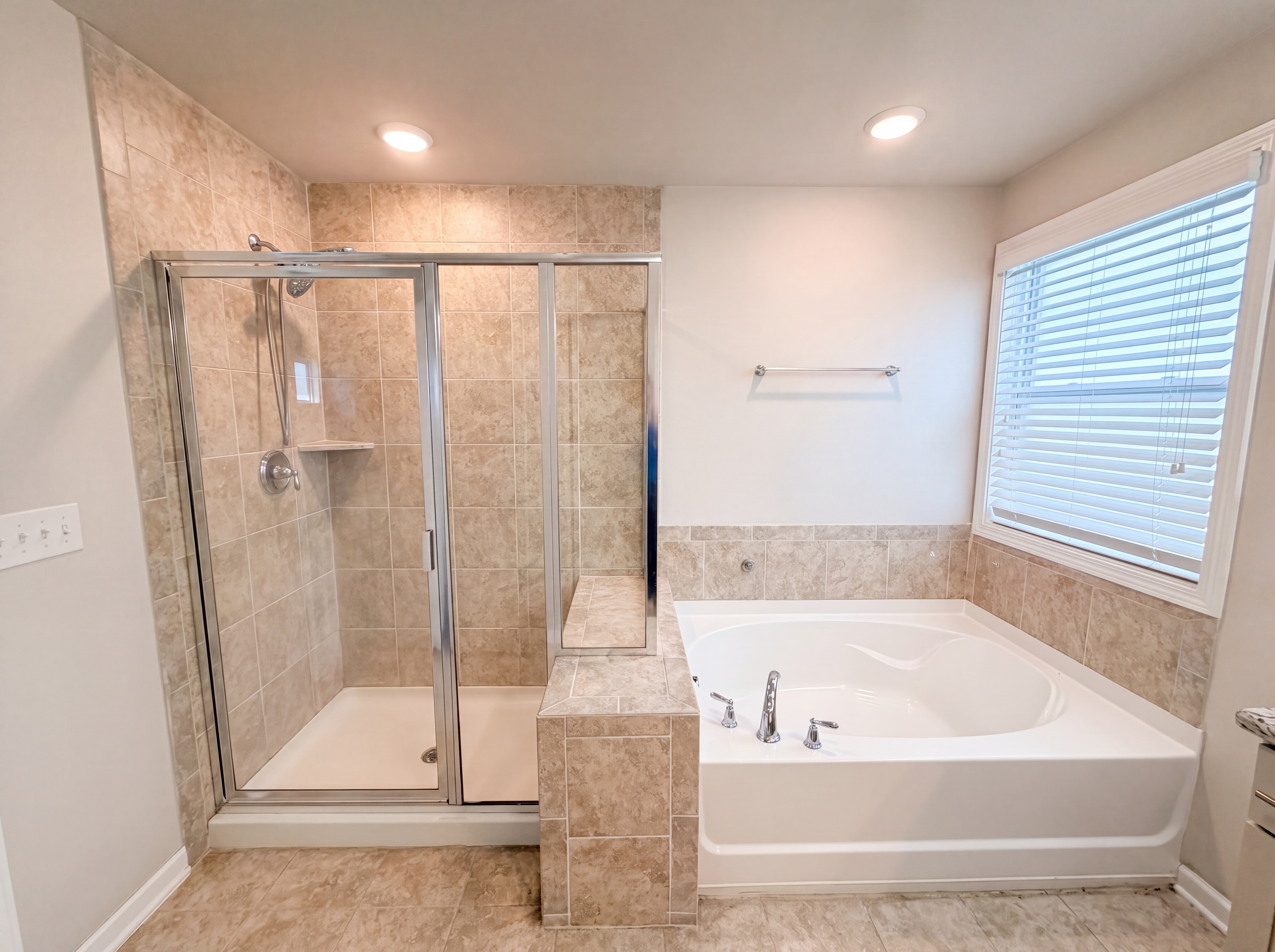 Photo 14 of 21 of 415 Prestige Ct, Pleasant View, TN