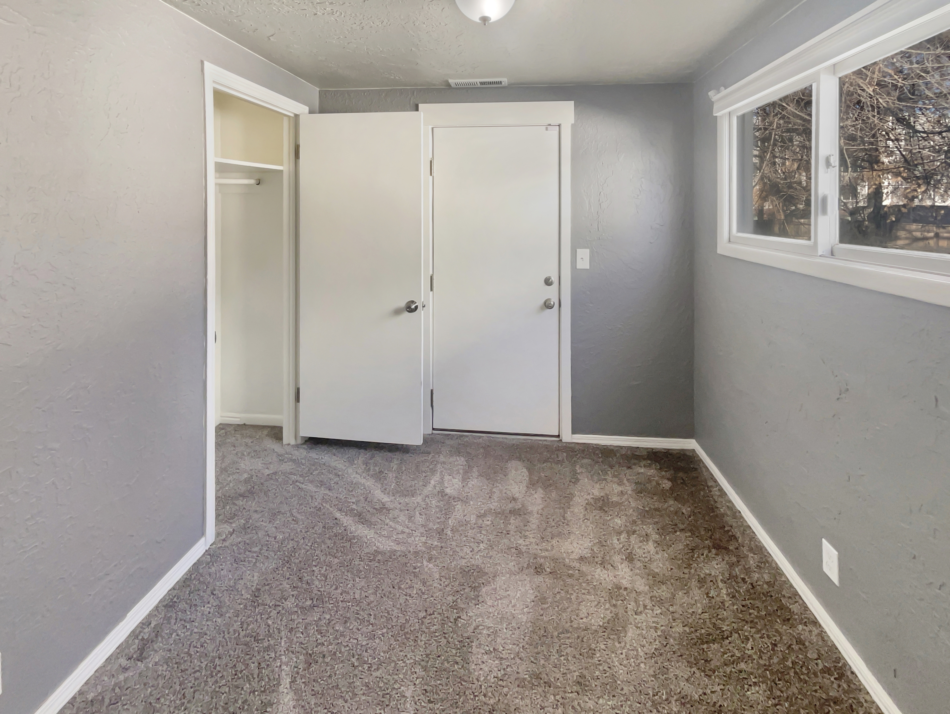 Photo 8 of 19 of 2865 Pingree Ave, Ogden, UT