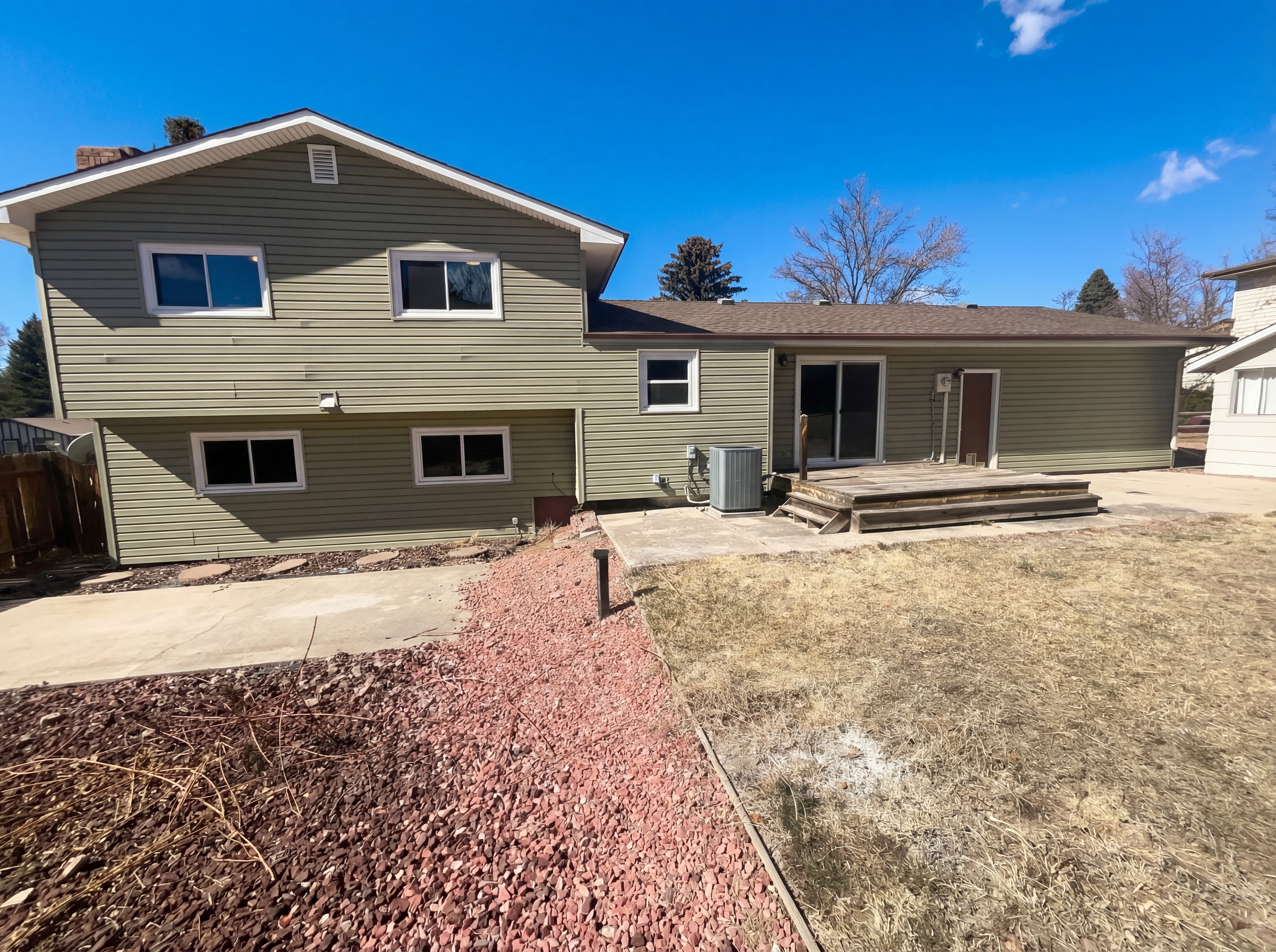 Photo 5 of 25 of 5655 Tomah Dr, Colorado Springs, CO