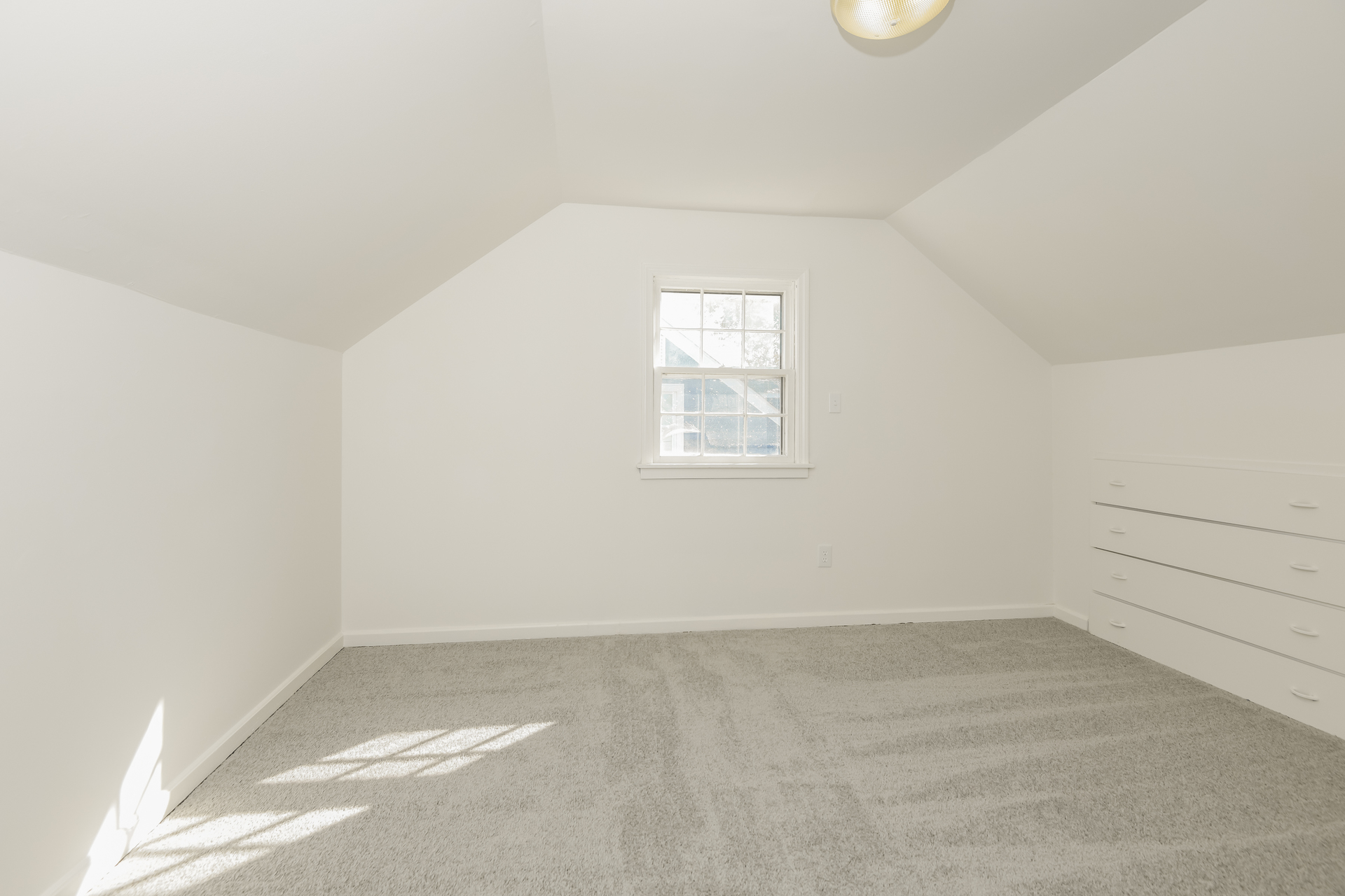 Photo 11 of 23 of 9713 52nd Ave, College Park, MD