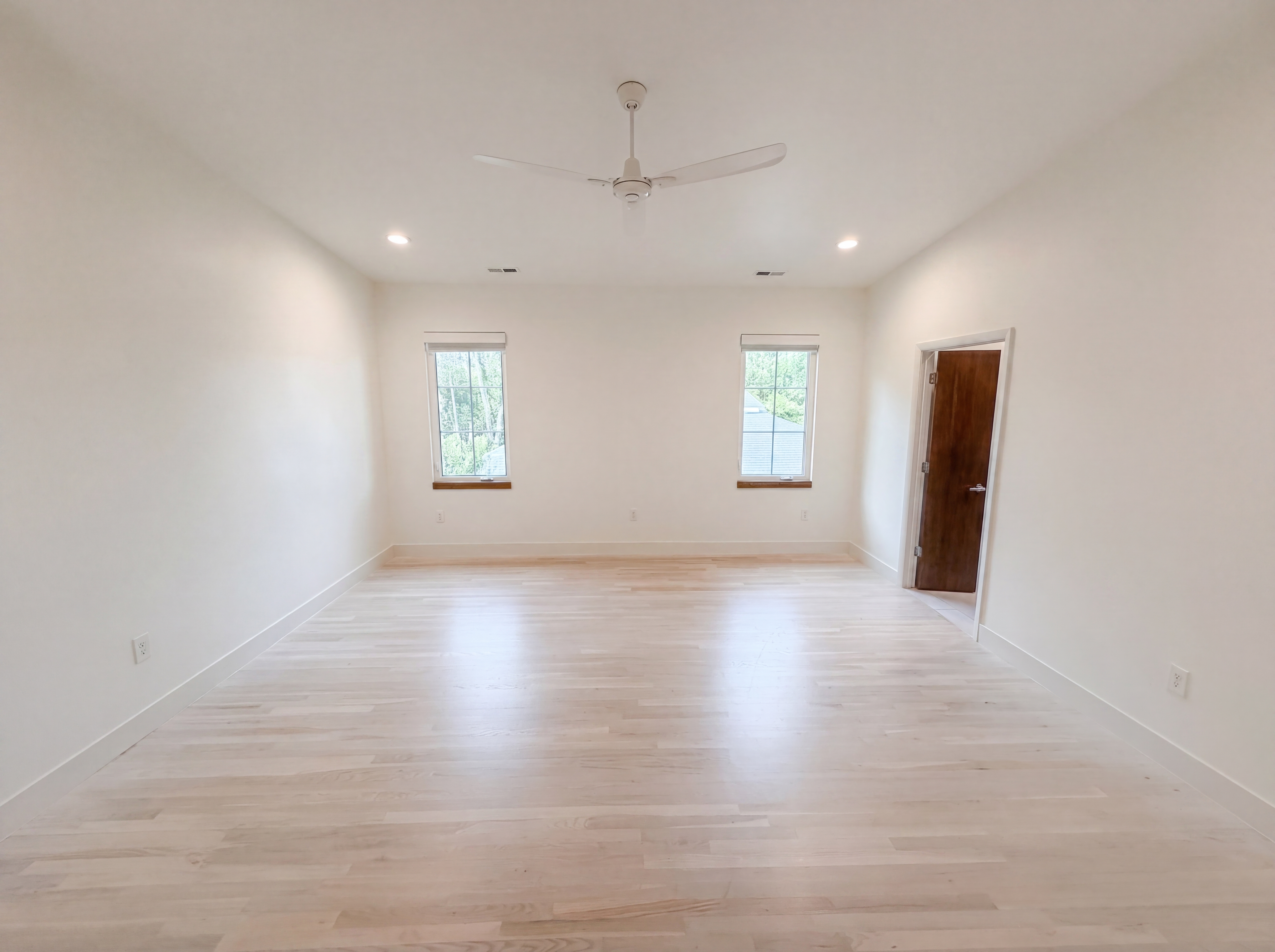 Photo 4 of 29 of 1609 Richland Dr, Charlotte, NC