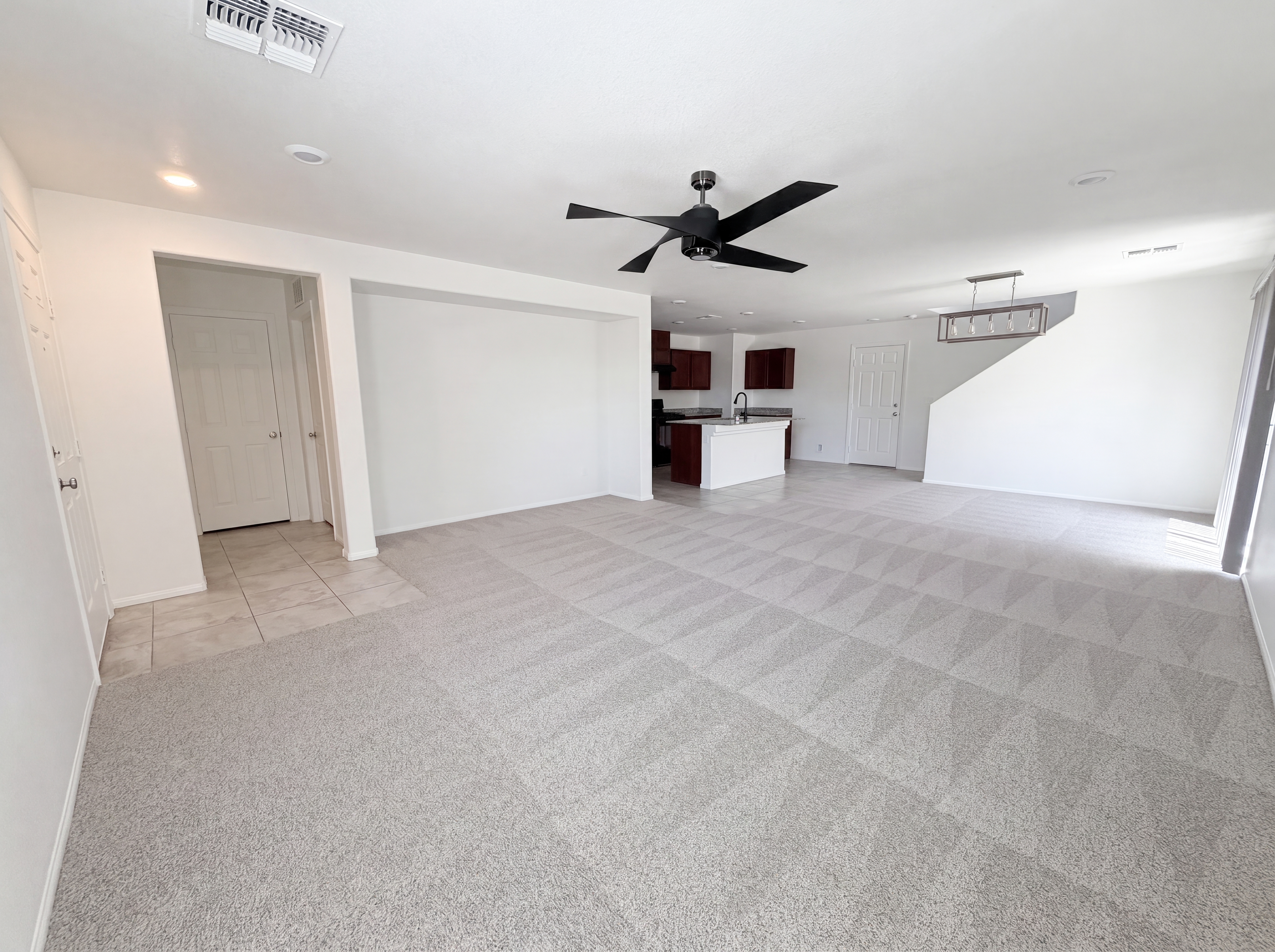 Photo 8 of 43 of 932 E Dorrell Ln, North Las Vegas, NV