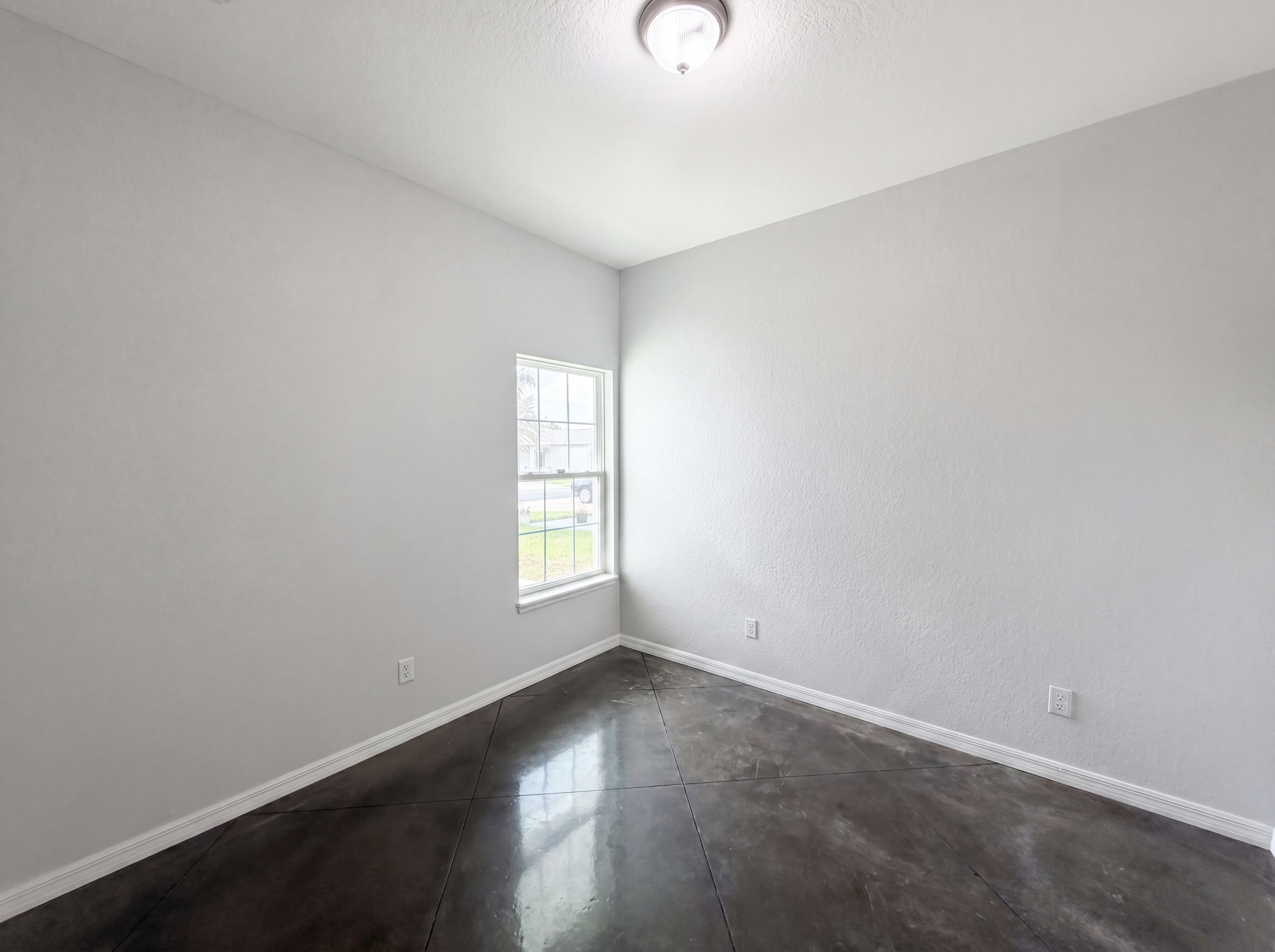 Photo 11 of 17 of 2953 Whispering Trails Dr, Winter Haven, FL