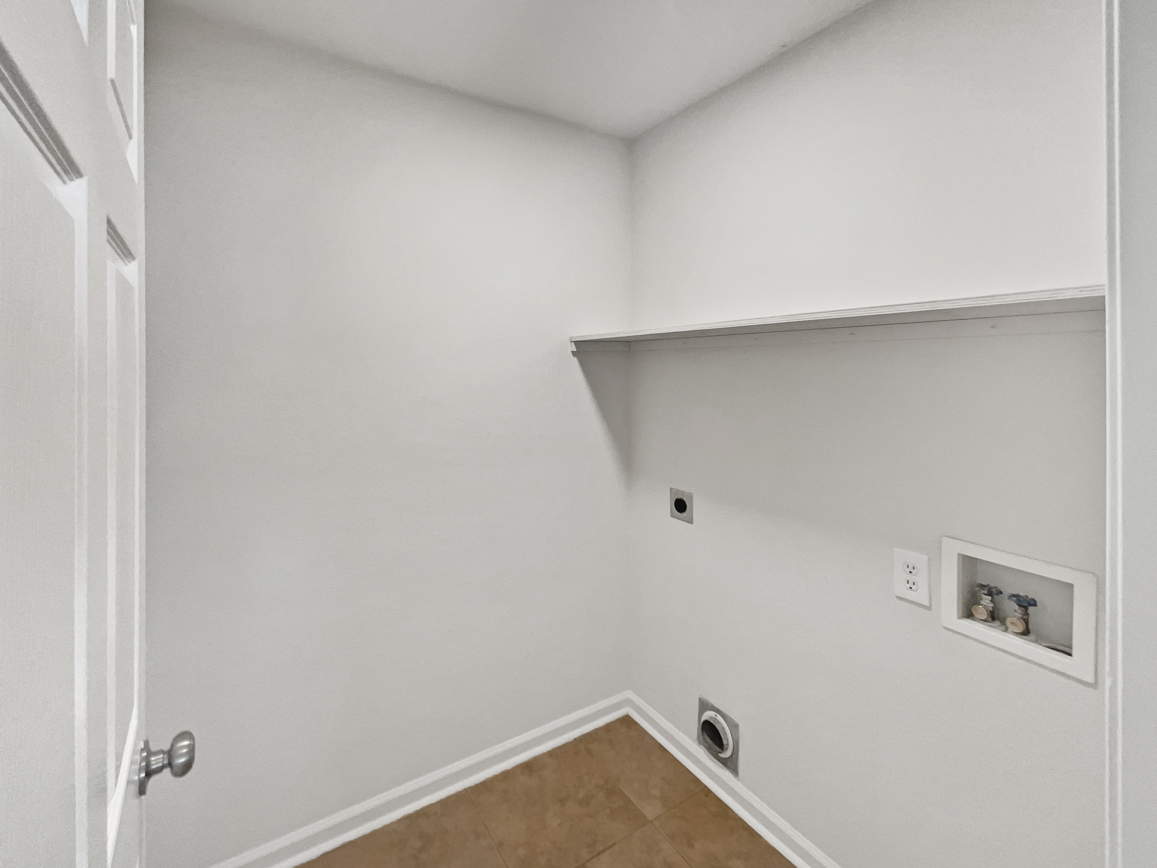 Photo 17 of 20 of 7513 W Winchester Dr, Antioch, TN
