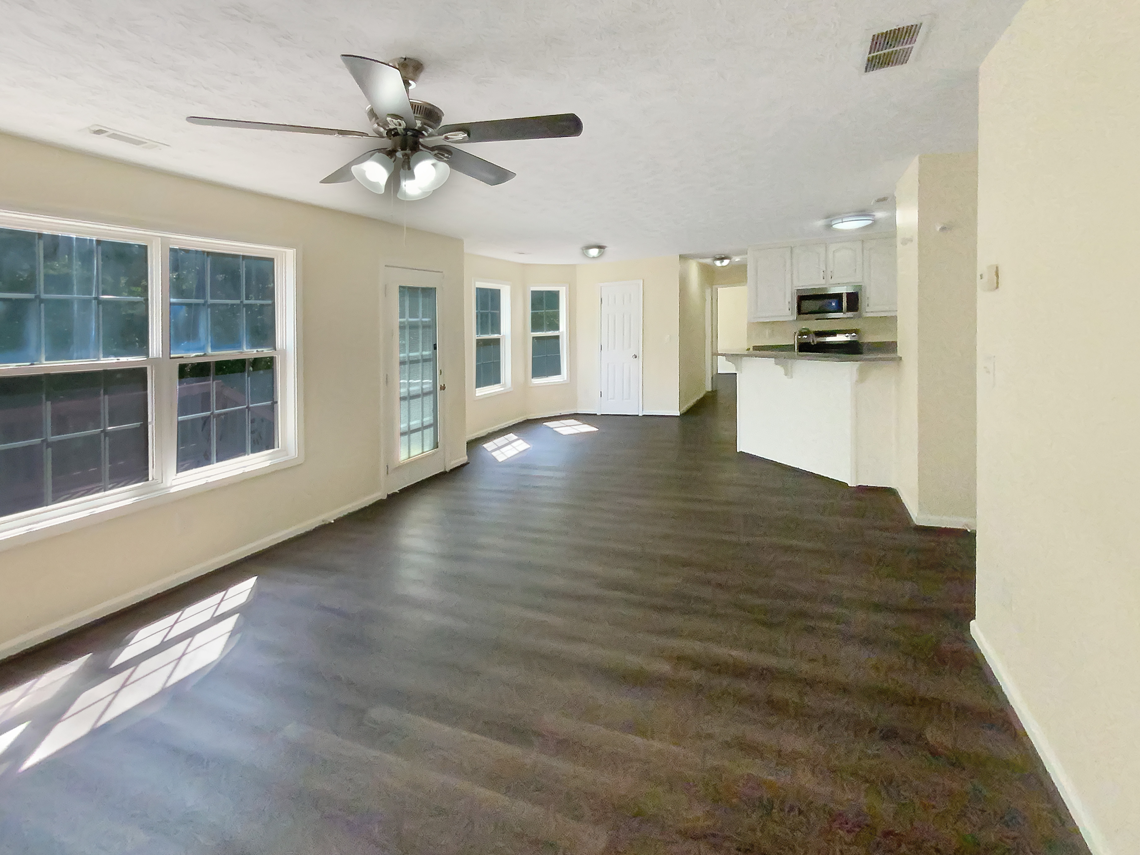Photo 18 of 30 of 470 Trelawney Cir, Covington, GA