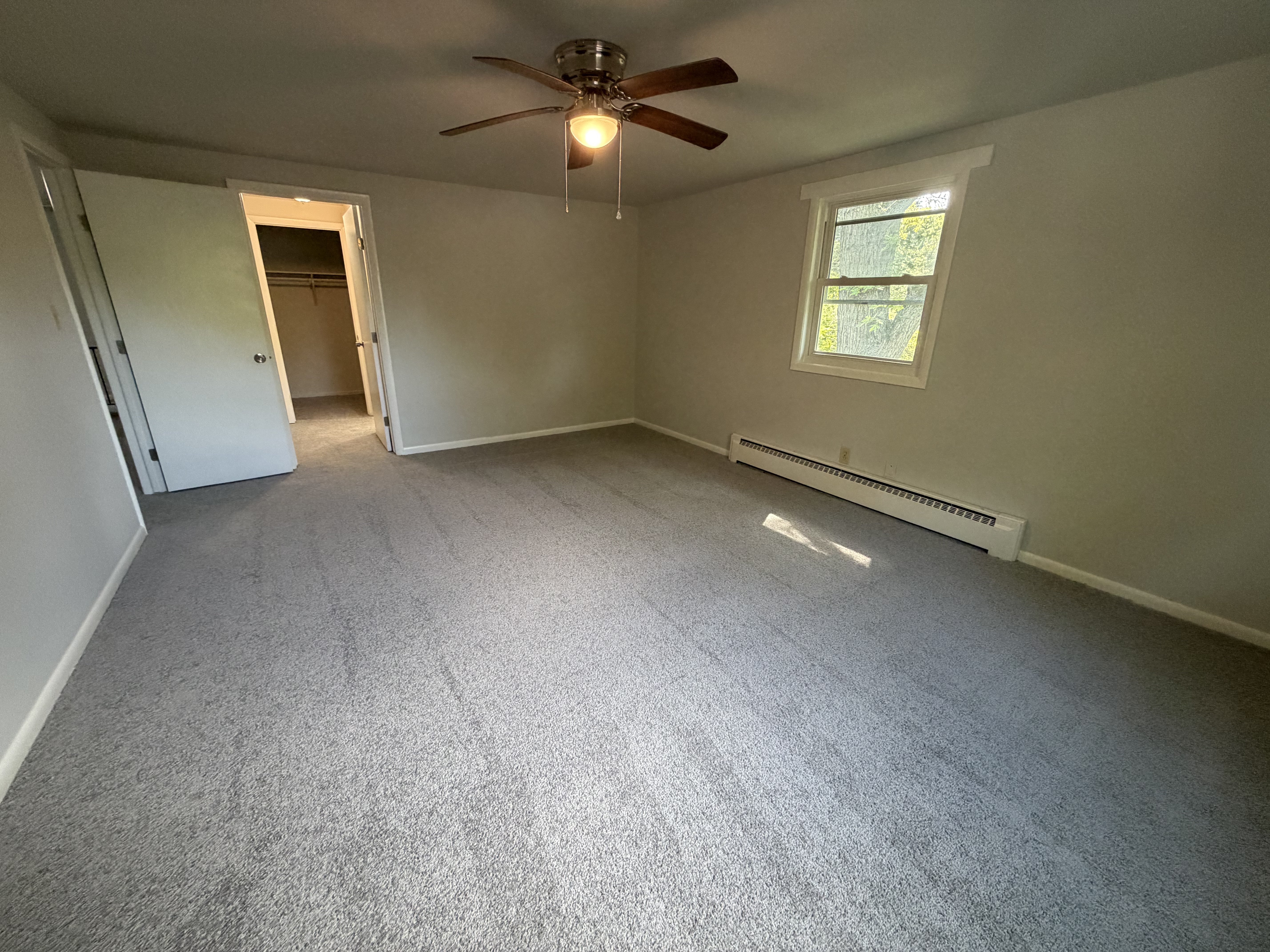 Photo 13 of 30 of 7836 Wawasee Dr, Indianapolis, IN