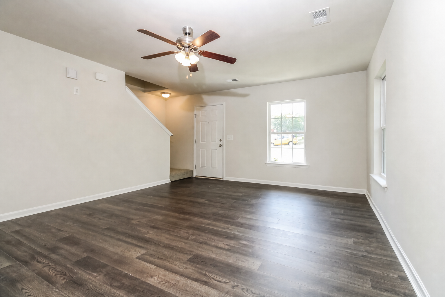 Photo 3 of 21 of 301 Rolling Knoll Dr, Columbia, SC