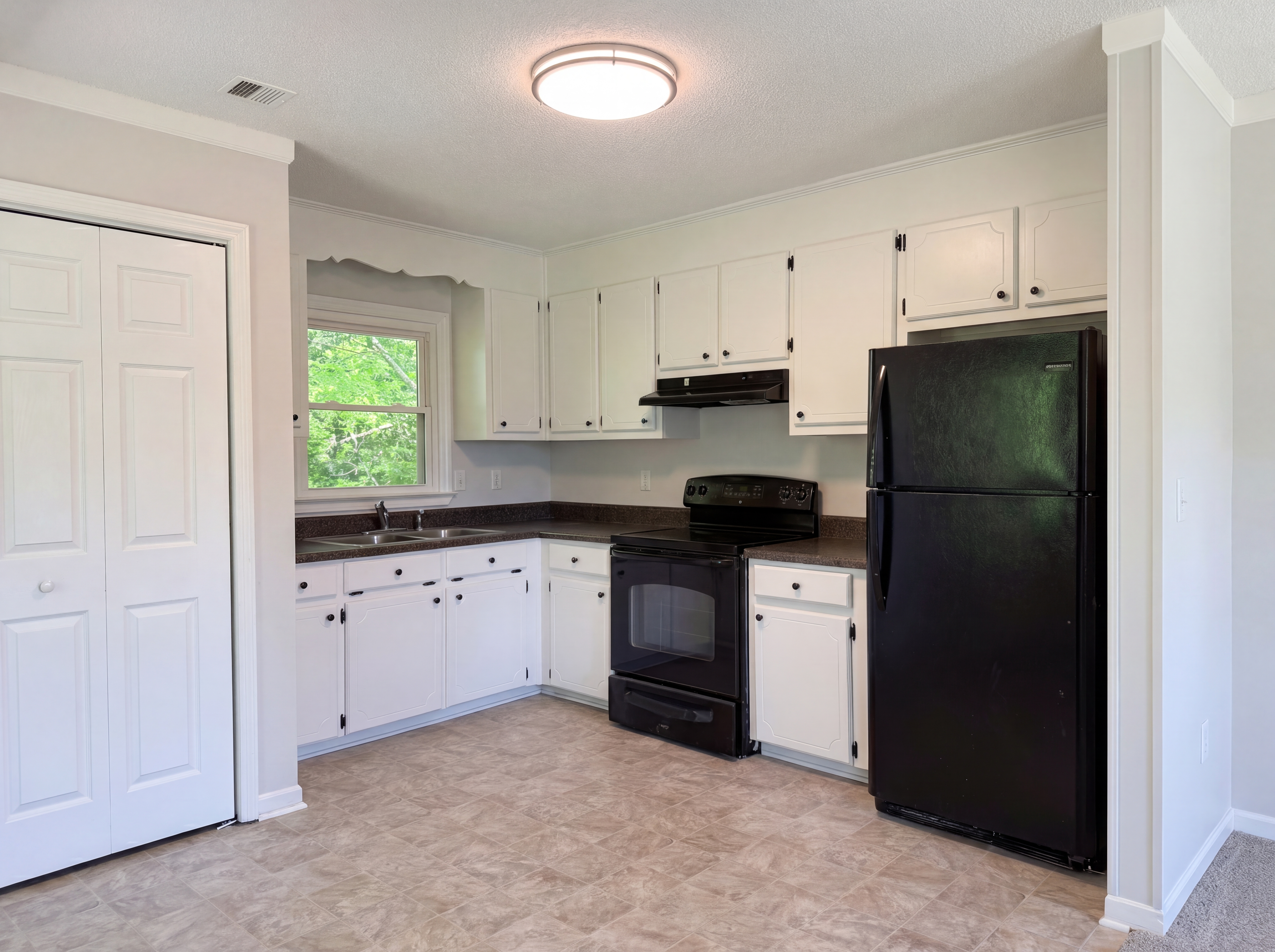 Photo 2 of 19 of 272 Wolfe Ln, Inman, SC