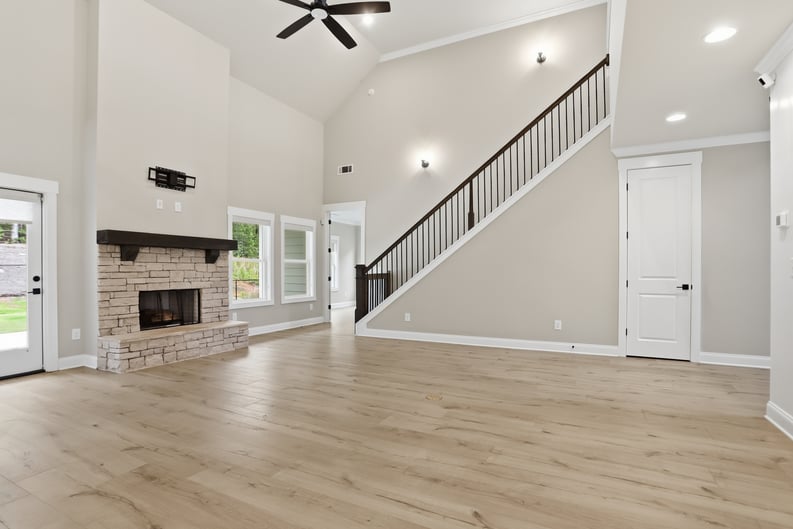 Property photo 3 of 1290 Legend Dr