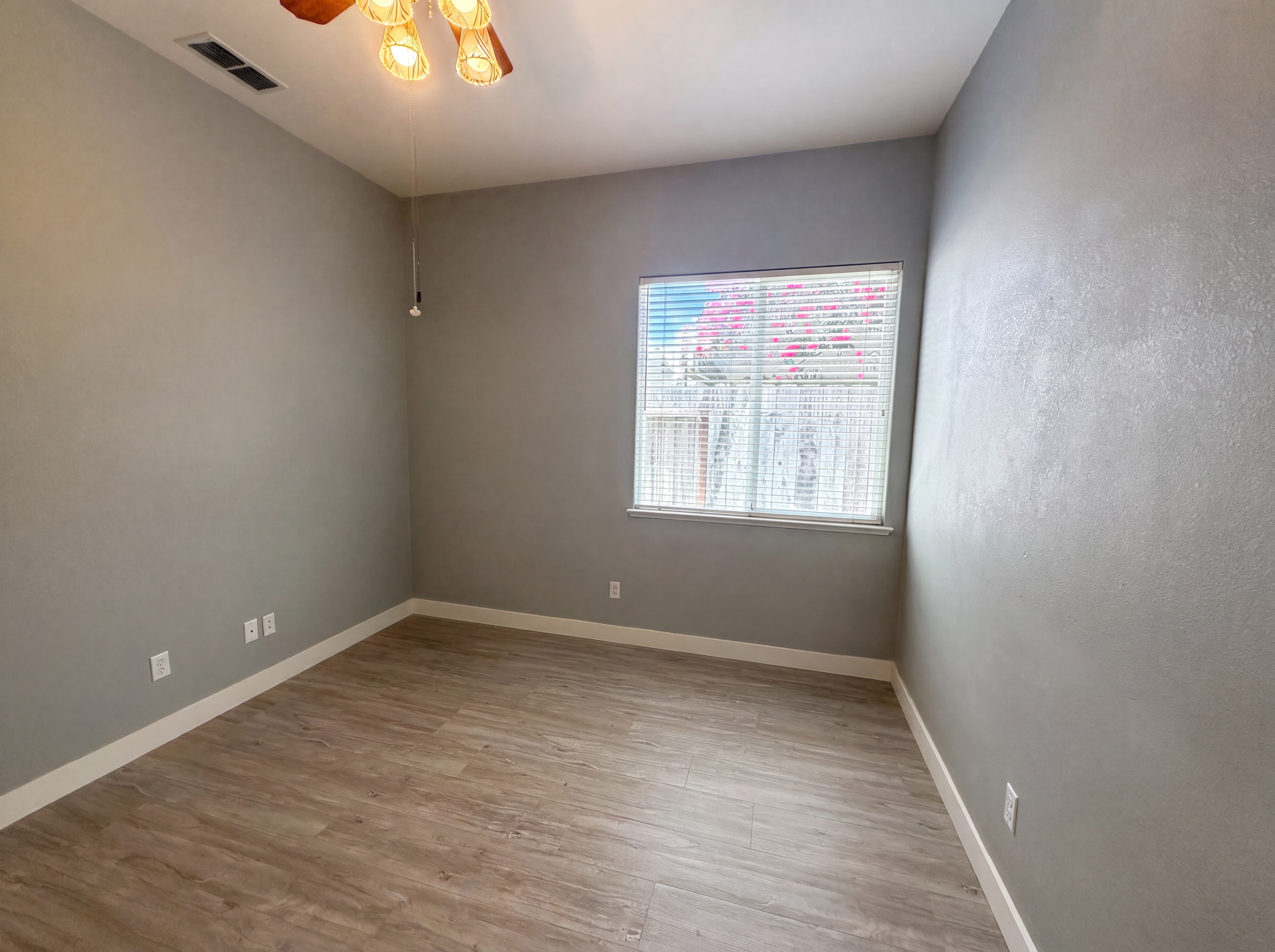 Photo 16 of 28 of 3309 Mokelumne Ct, Modesto, CA
