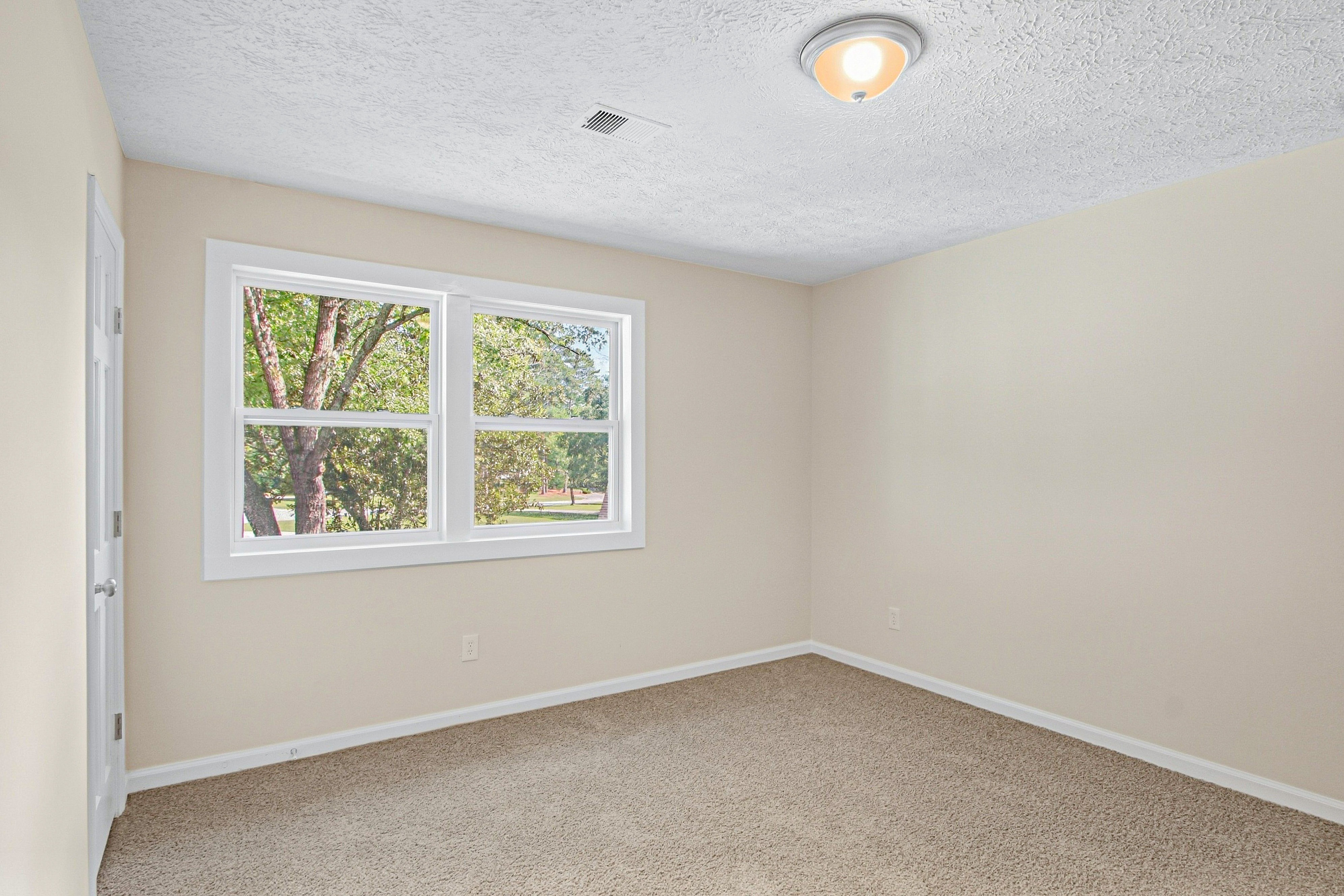 Photo 23 of 45 of 2215 Angela Dr SW, Lilburn, GA