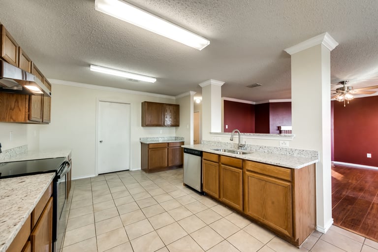 Photo 7 of 26 - 4005 German Pointer Way, Fort Worth, TX 76123