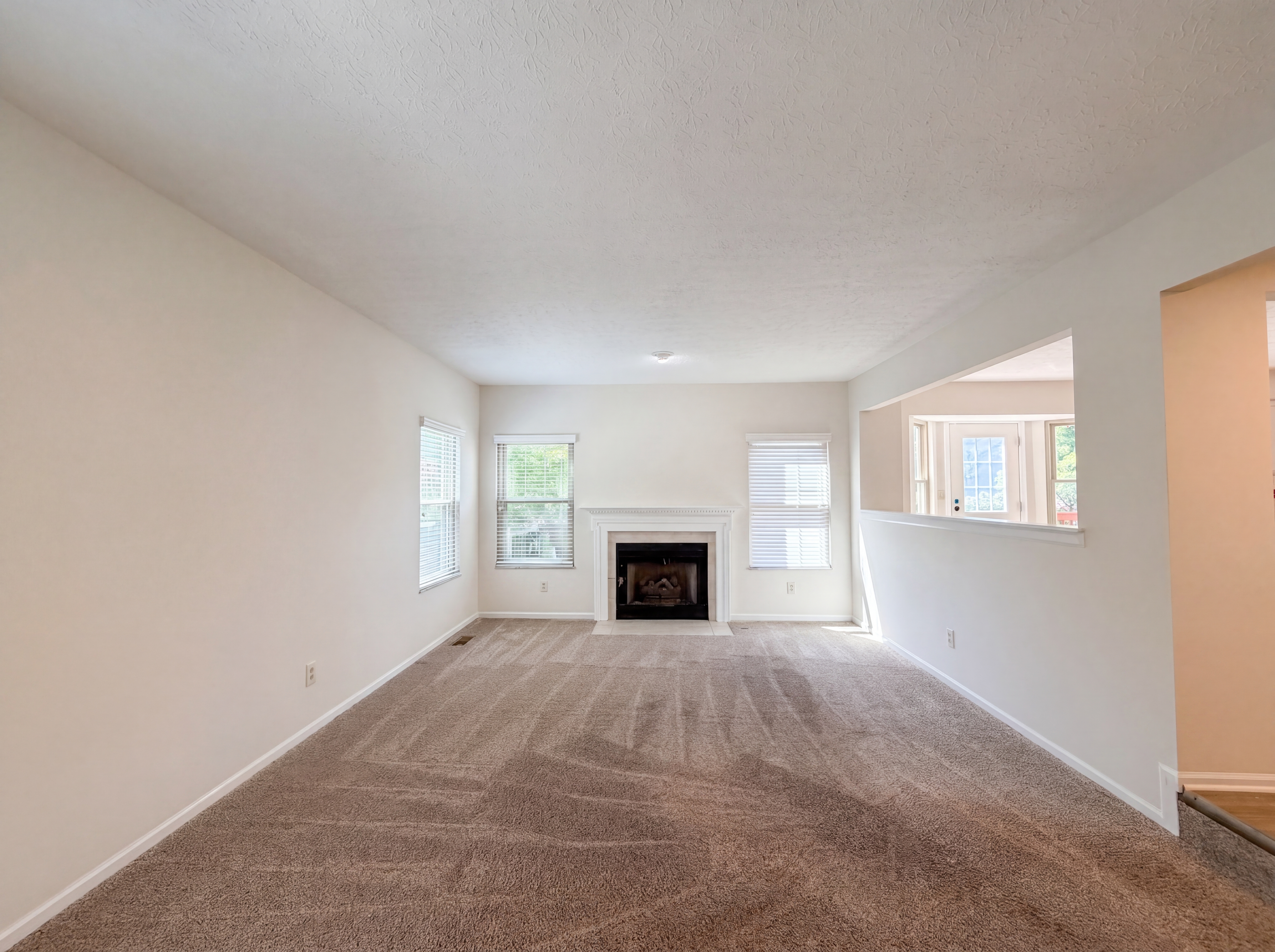 Photo 16 of 29 of 4976 Vicksburg Ln, Hilliard, OH