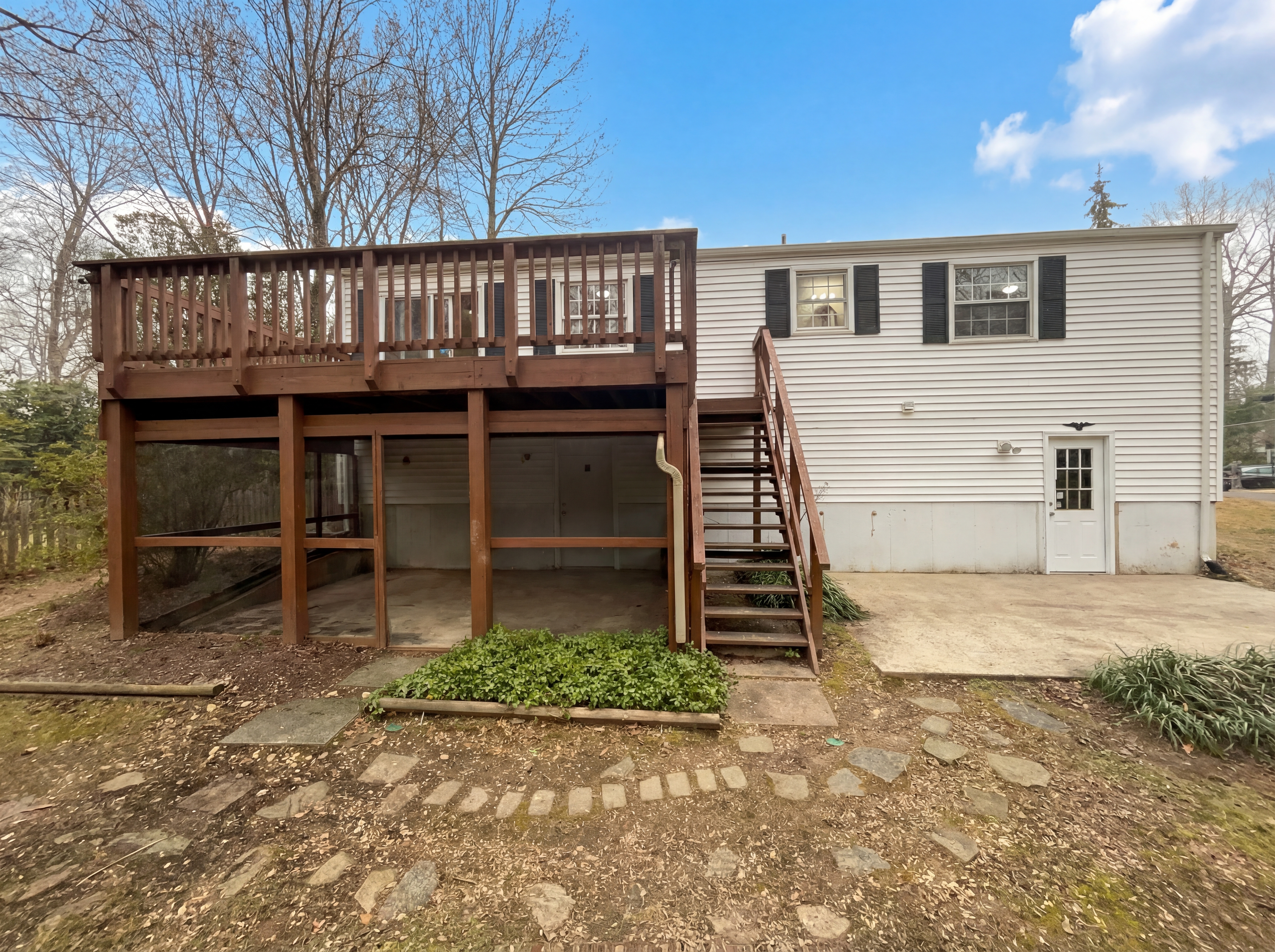 Photo 5 of 34 of 10911 Santa Clara Dr, Fairfax, VA