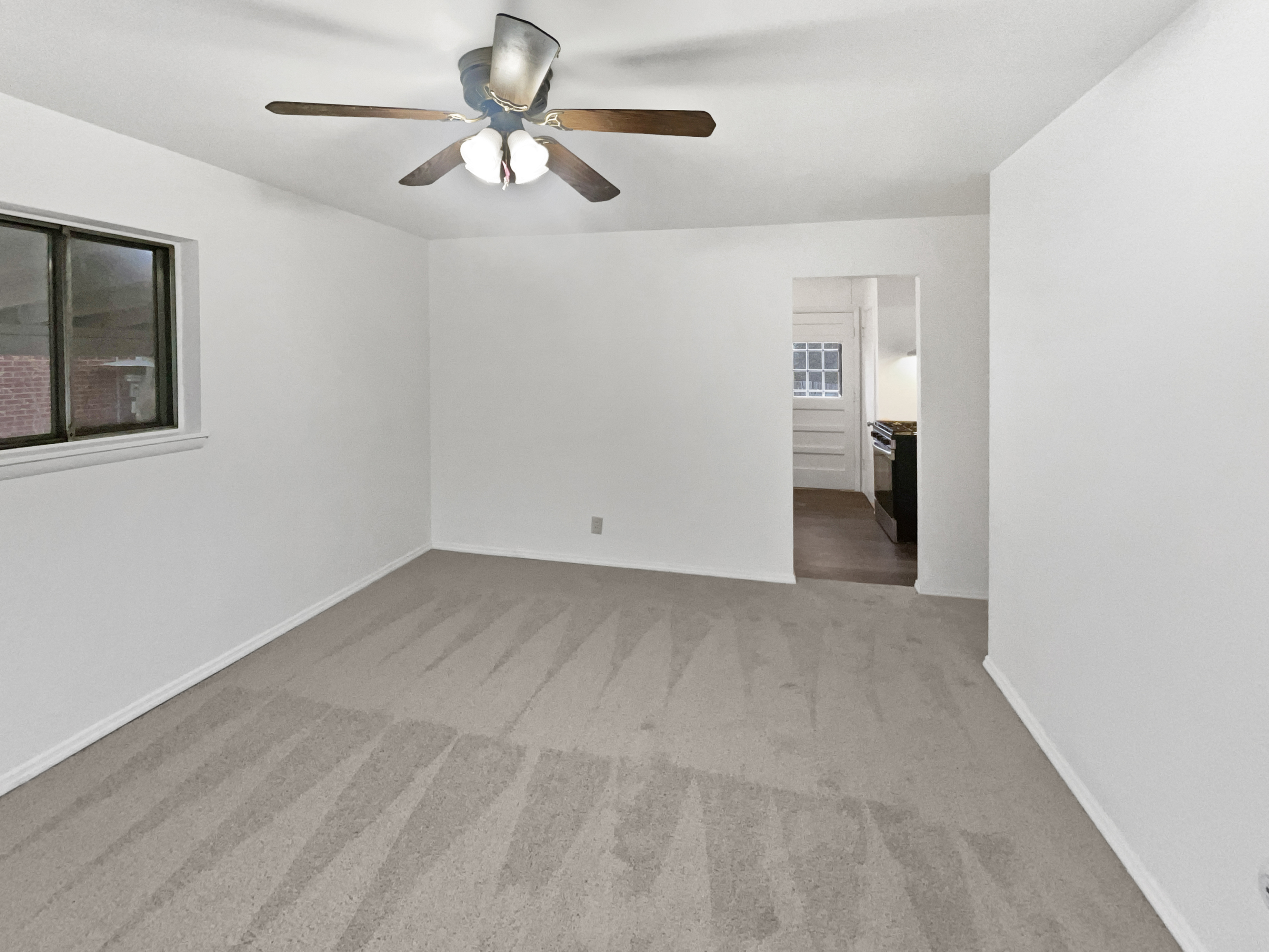 Photo 3 of 24 of 2127 Saranac Dr, Colorado Springs, CO