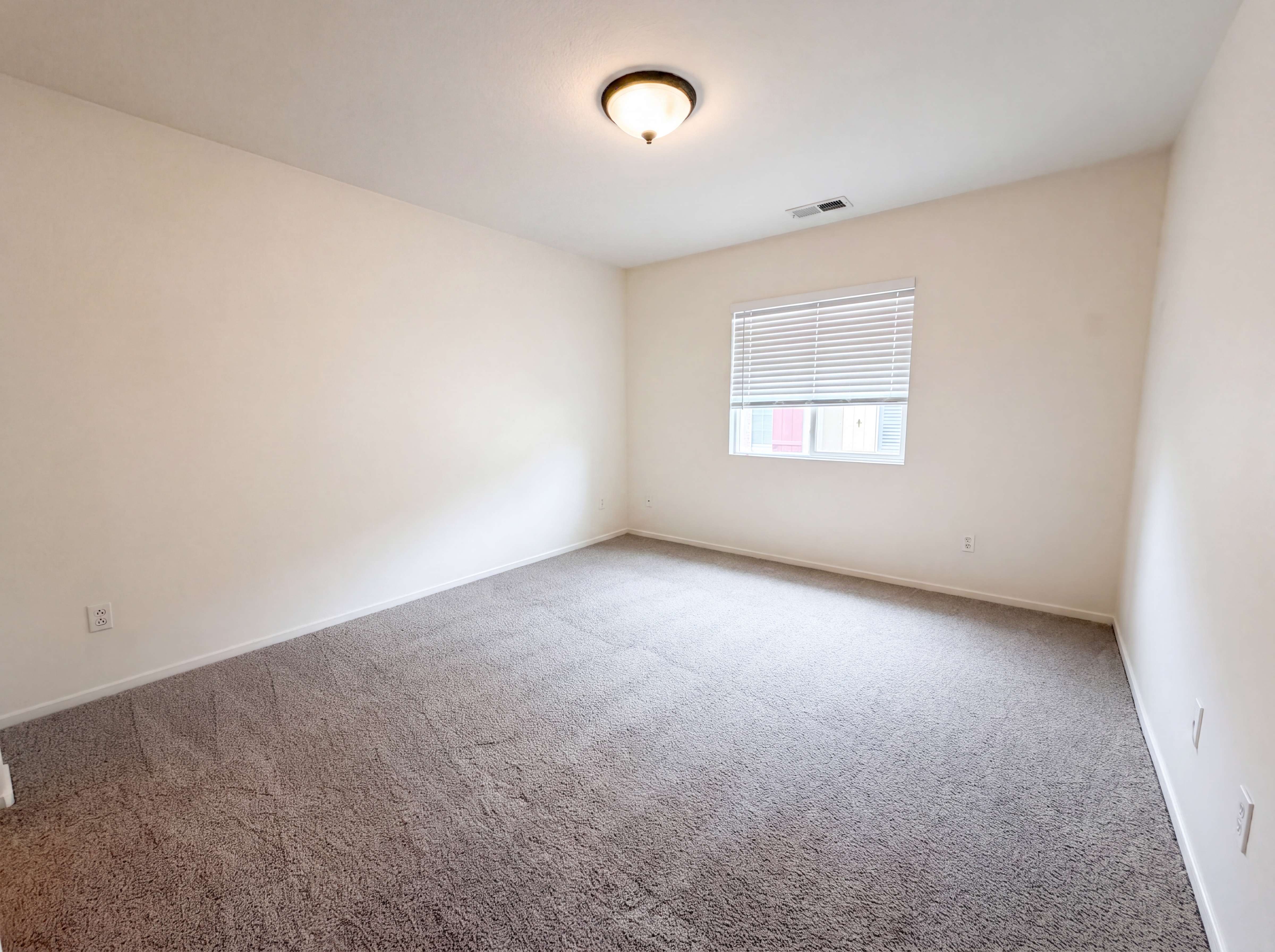 Photo 7 of 20 of 1438 Trouville Ln, Chula Vista, CA