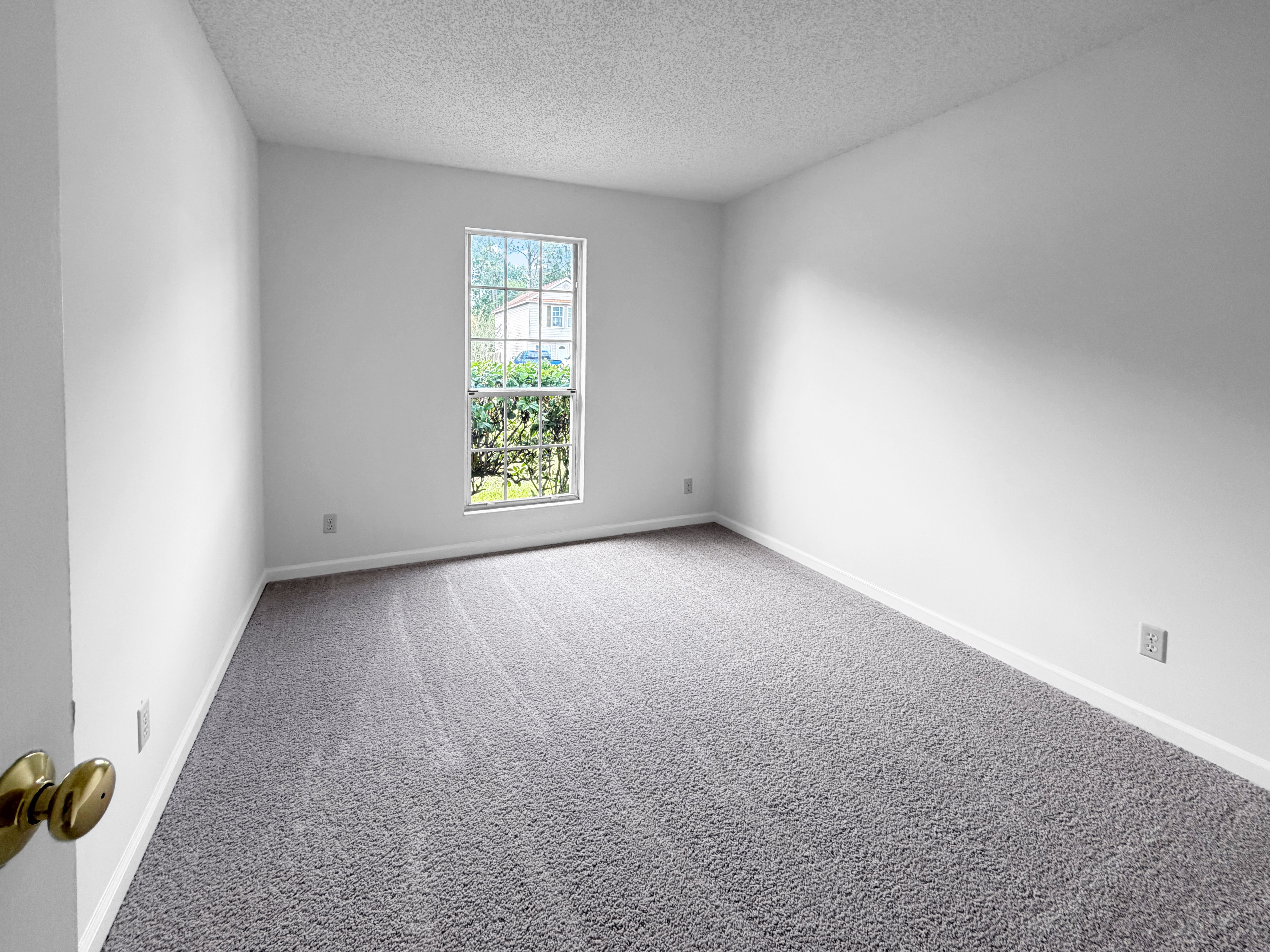 Photo 9 of 14 of 3580 Jamestown Ln, Jacksonville, FL
