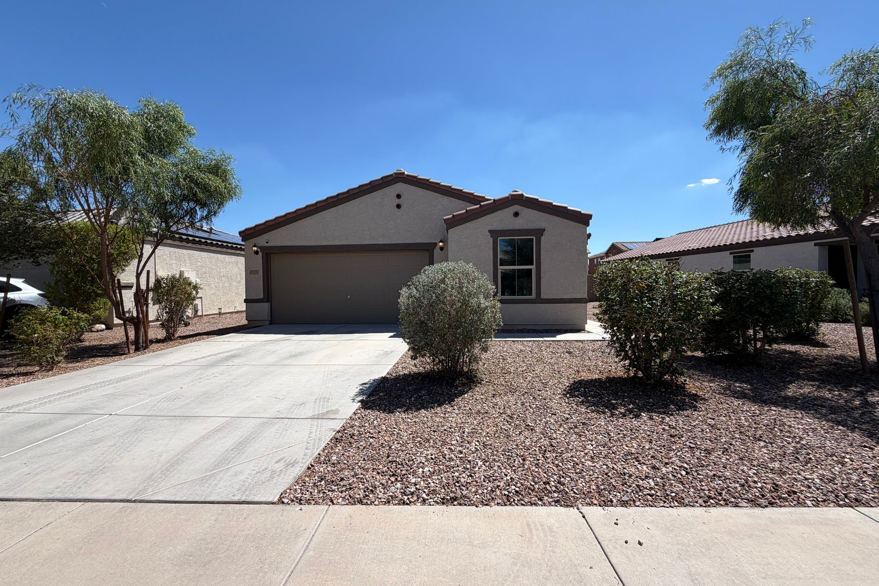 Photo 1 of 25797 W Siesta Way
