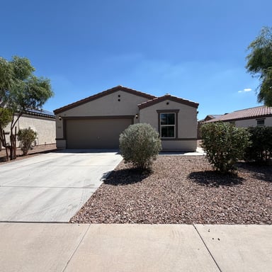 Property photo 1 of 25797 W Siesta Way