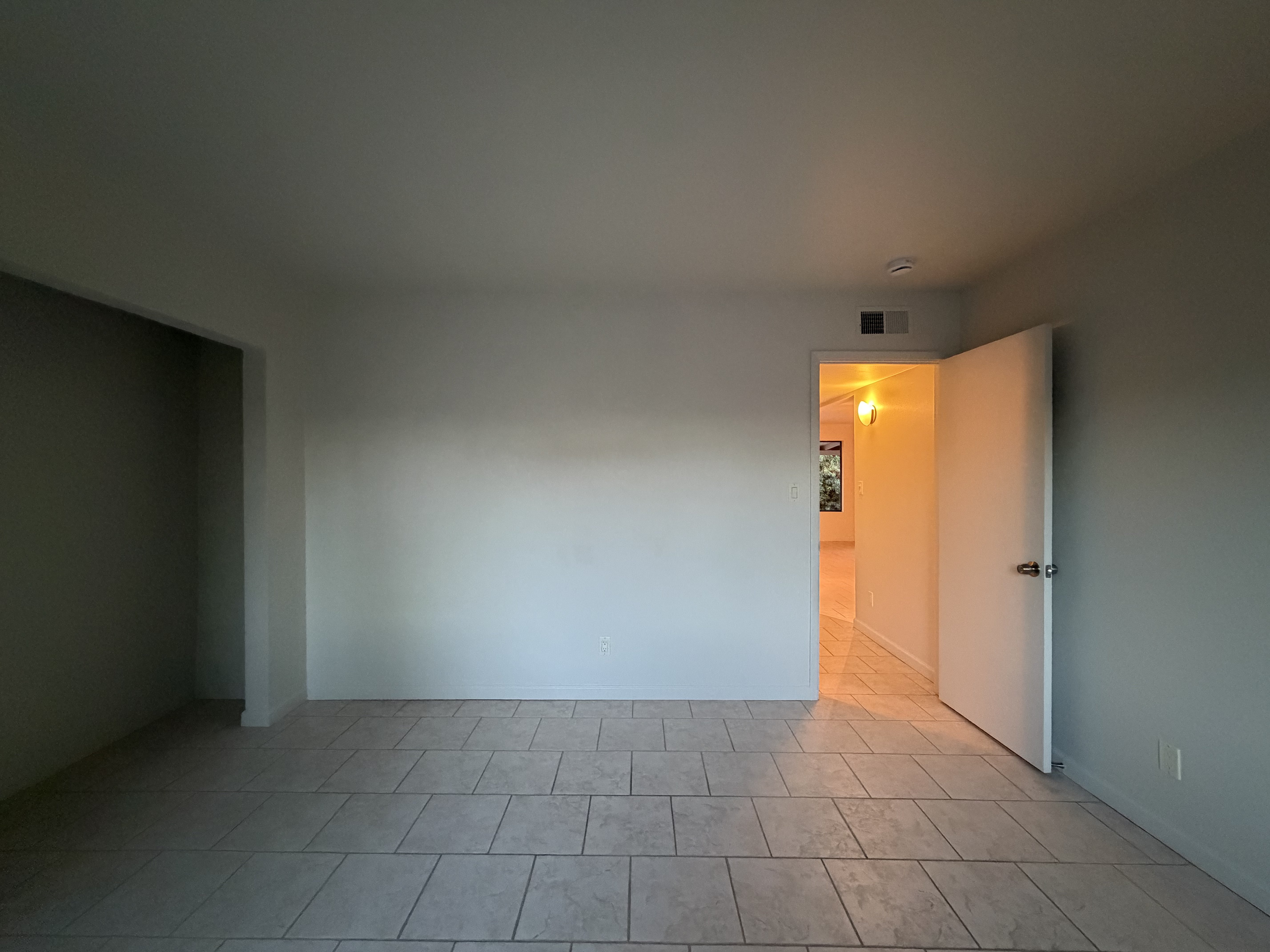 Photo 11 of 23 of 7700 E Meadowbrook Ave, Scottsdale, AZ