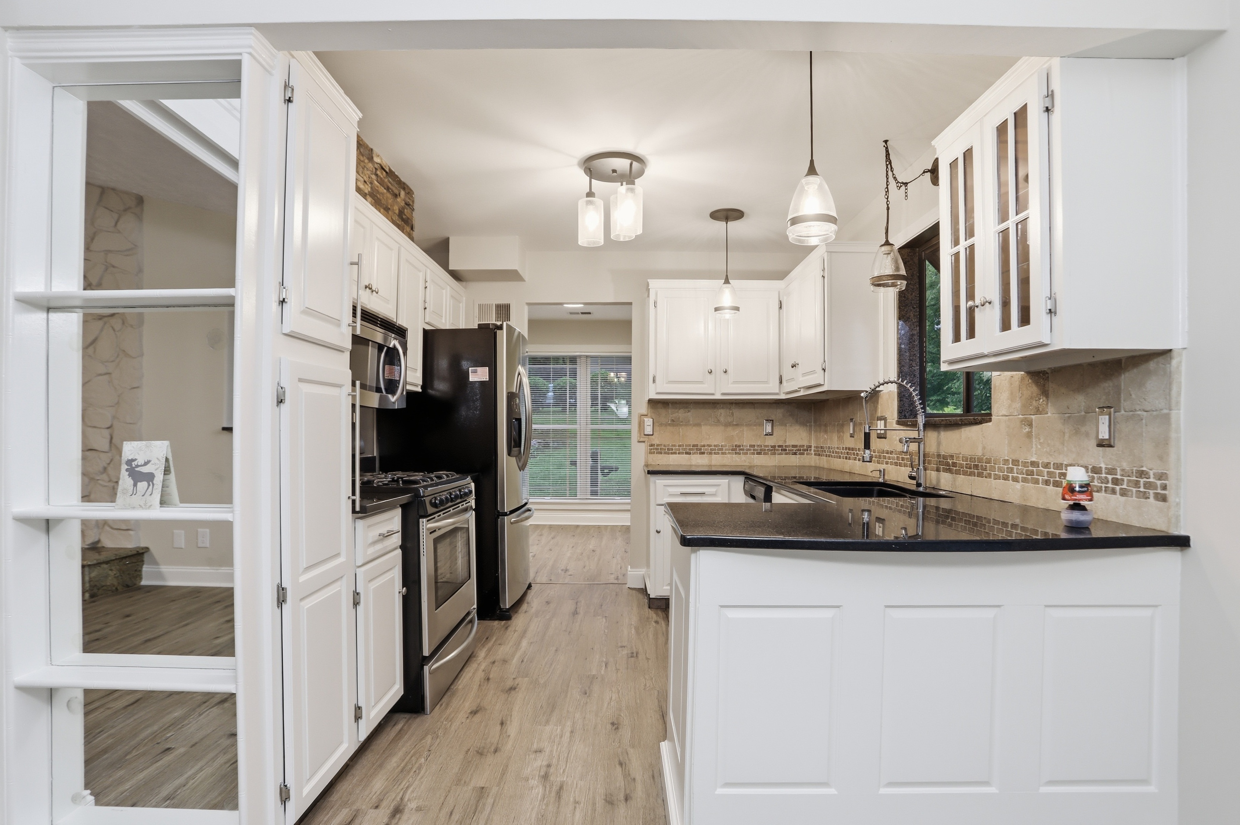 Photo 2 of 37 of 1485 Barrier Rd, Marietta, GA