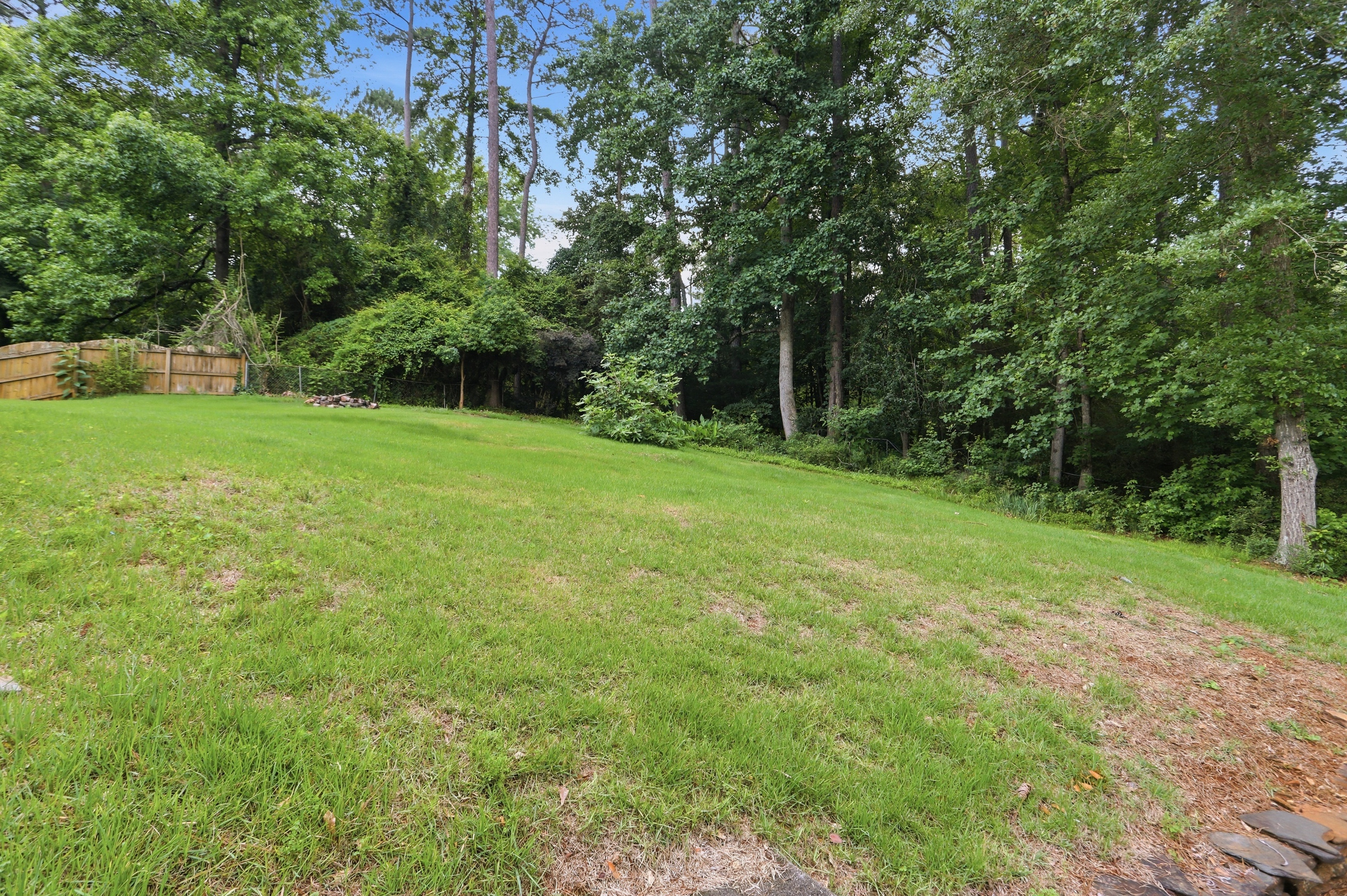 Photo 55 of 58 of 3839 Cotswold Dr , Lilburn, GA