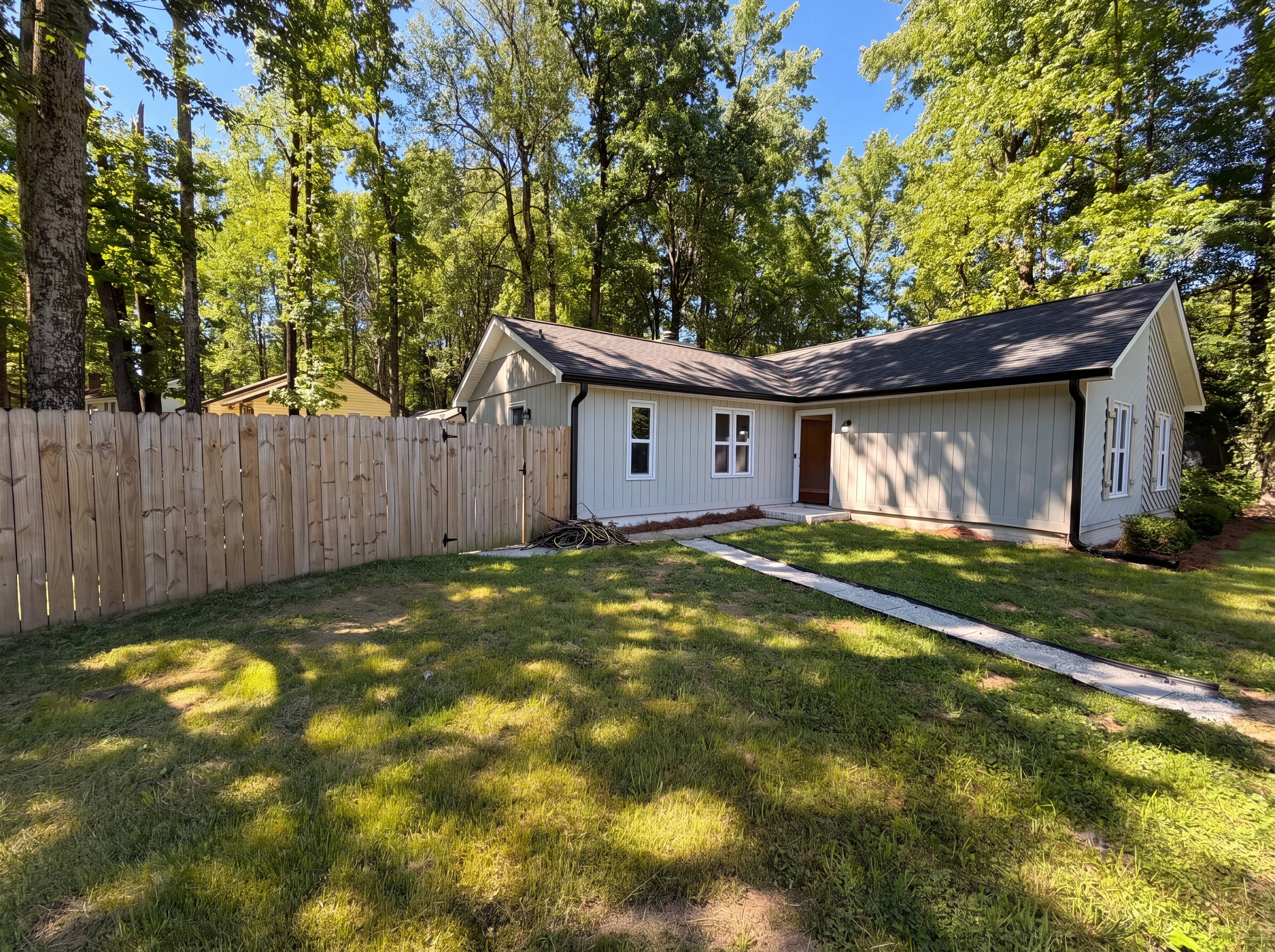 Photo 20 of 24 of 4554 Strangford Ave, Charlotte, NC