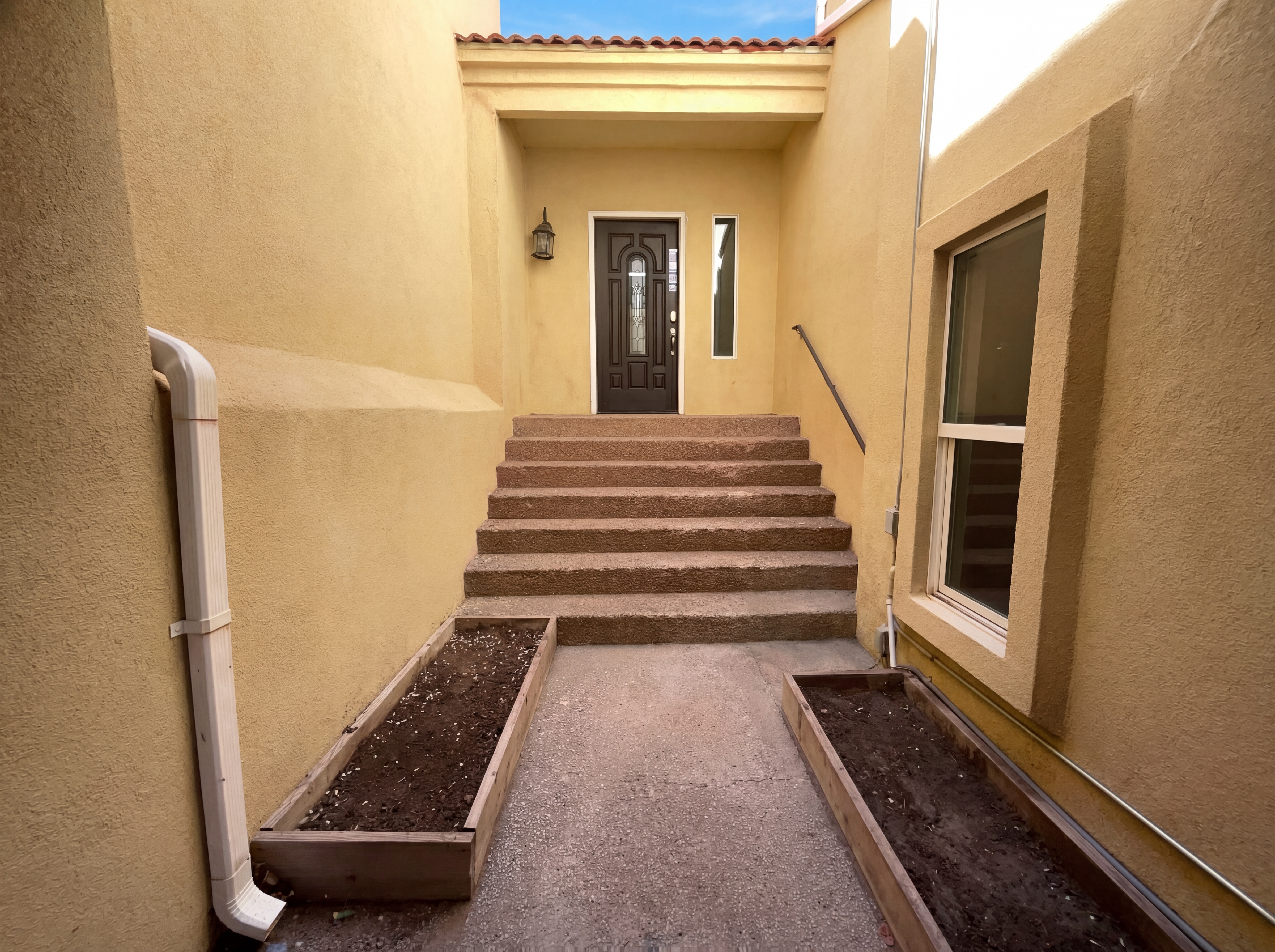 Photo 5 of 28 of 438 Pinon Creek Rd SE, Albuquerque, NM