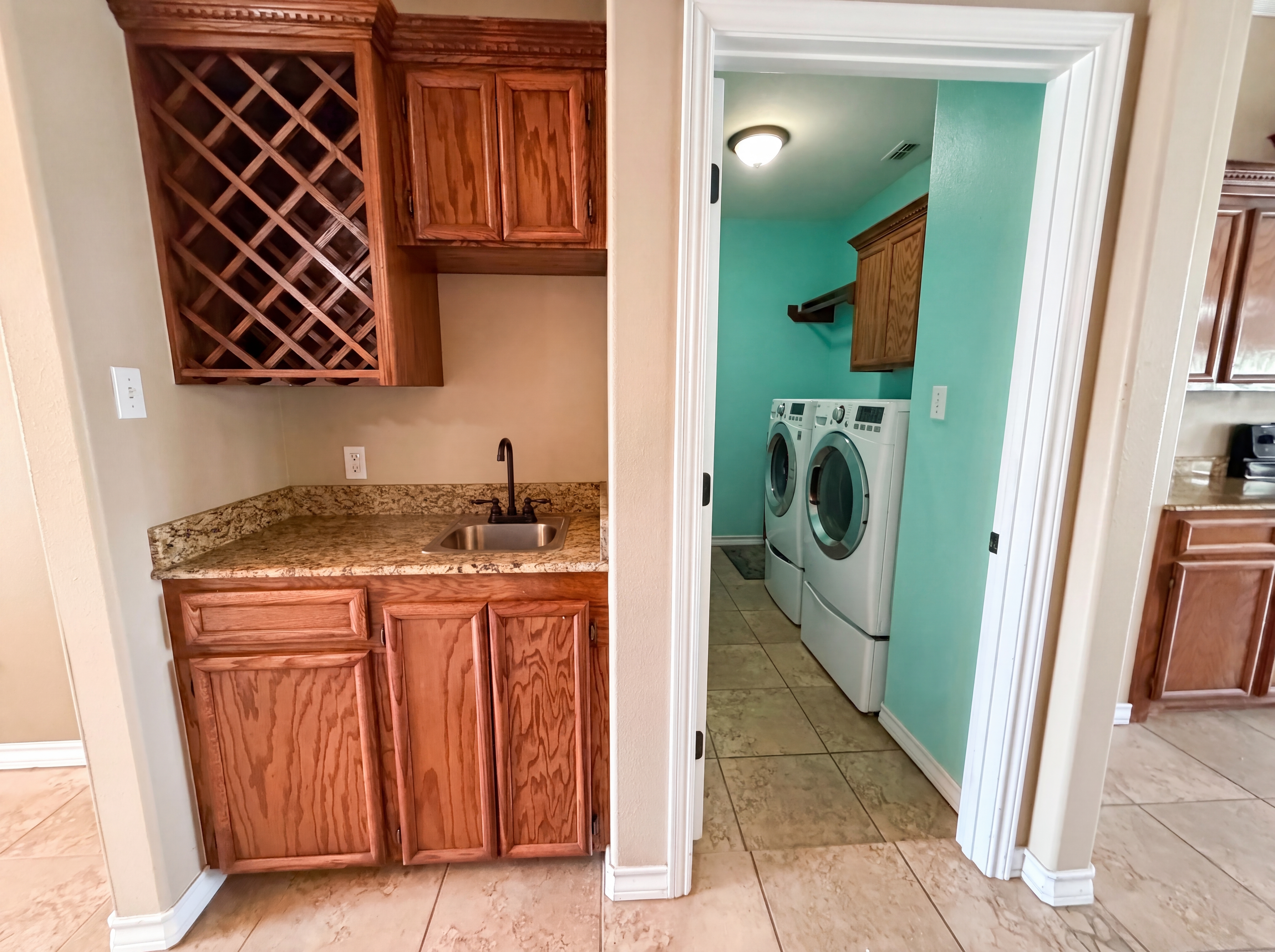 Photo 17 of 18 of 6906 King George Pl, Corpus Christi, TX