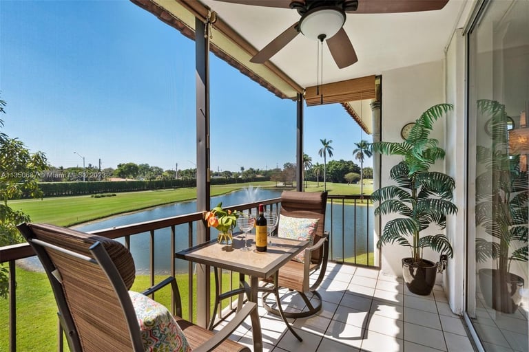 9820 S Hollybrook Lake Dr, Pembroke Pines, FL 33025 Opendoor