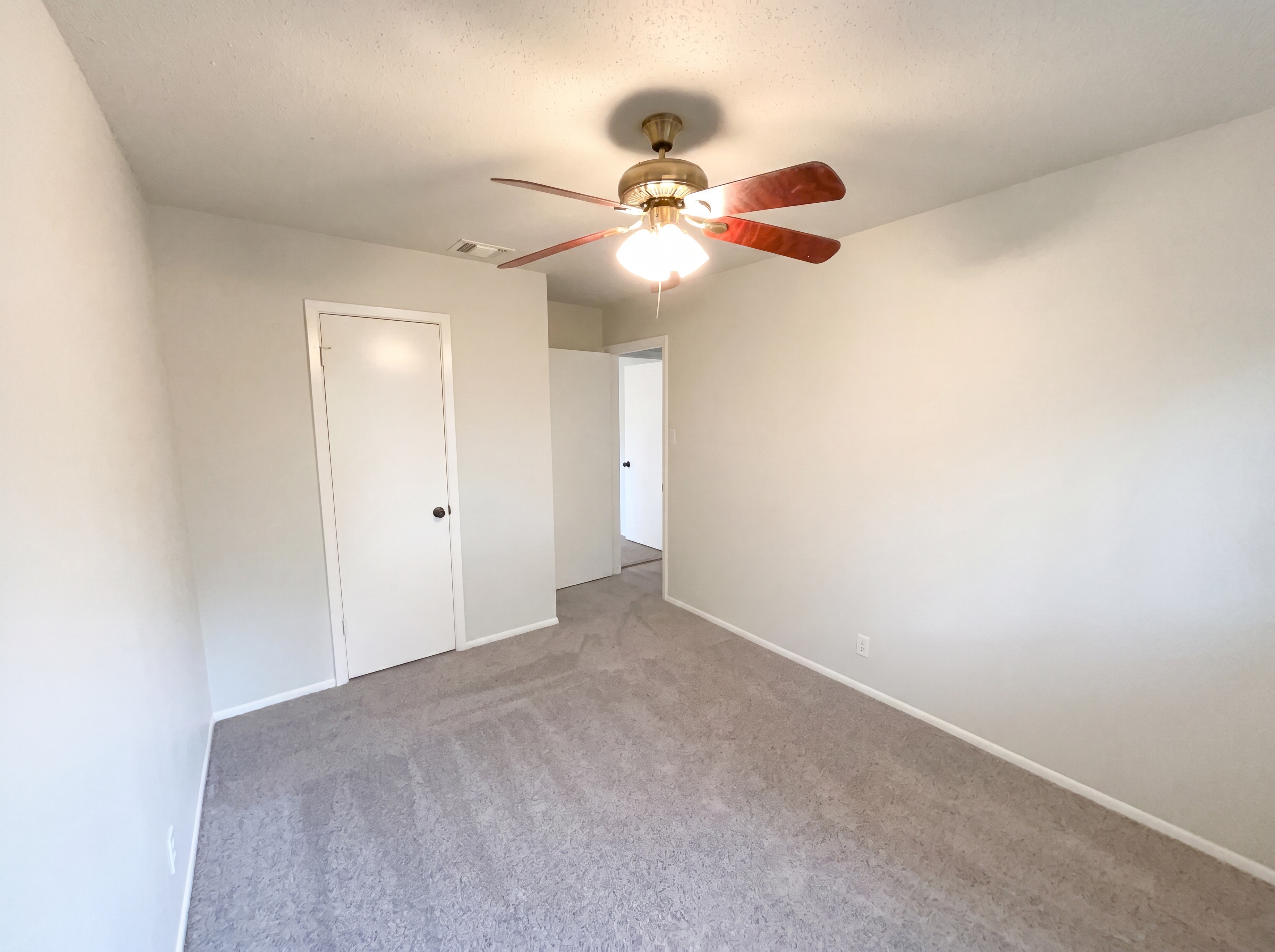 Photo 11 of 20 of 2830 Fisher Field Dr, San Antonio, TX