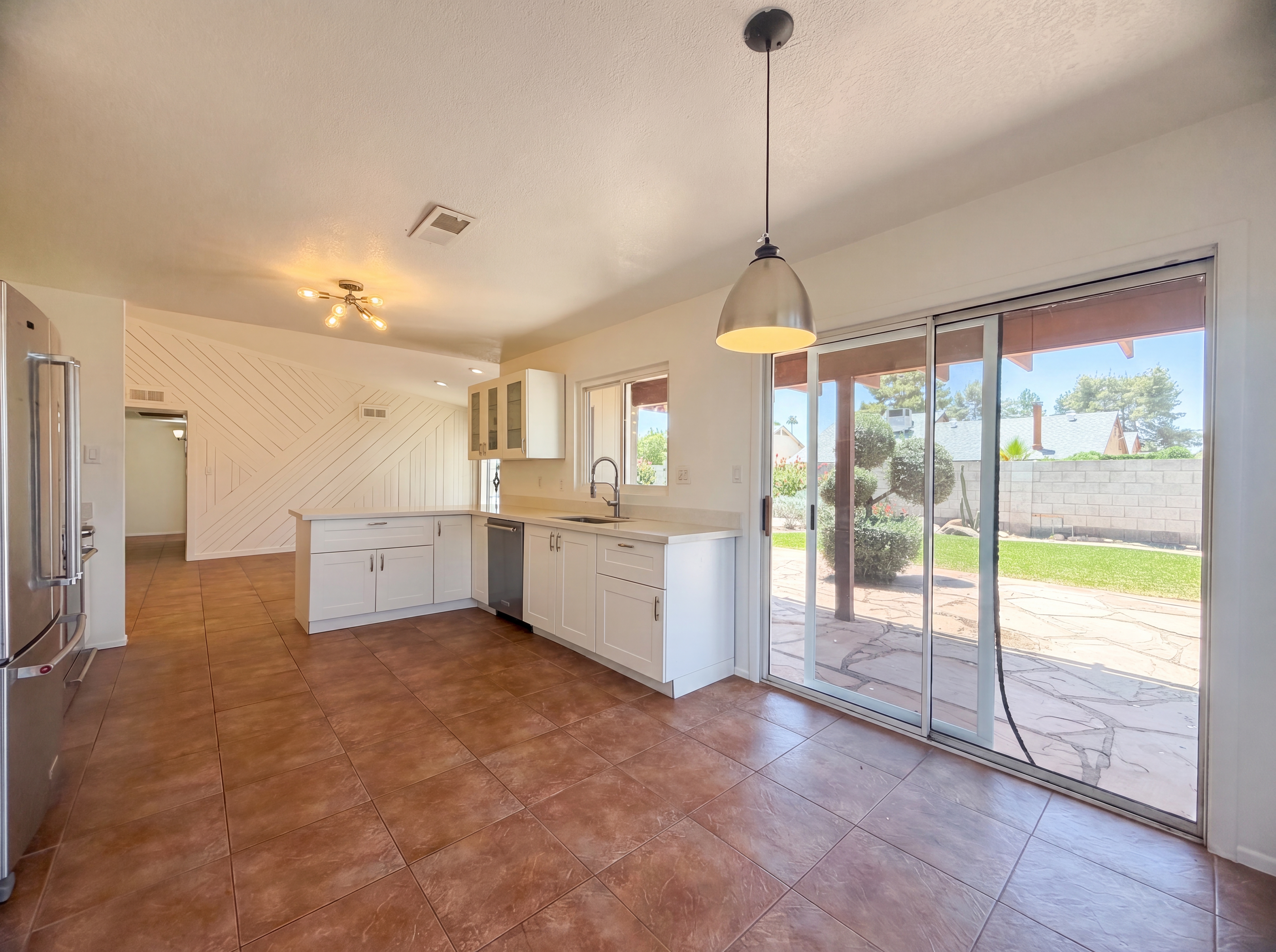 Photo 9 of 17 of 1307 W Alamo Dr, Chandler, AZ
