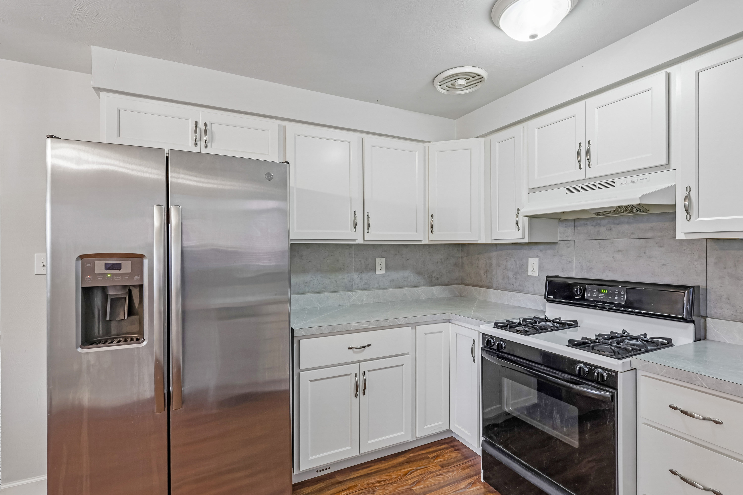 Photo 2 of 47 of 3207 Garbett St, McKeesport, PA