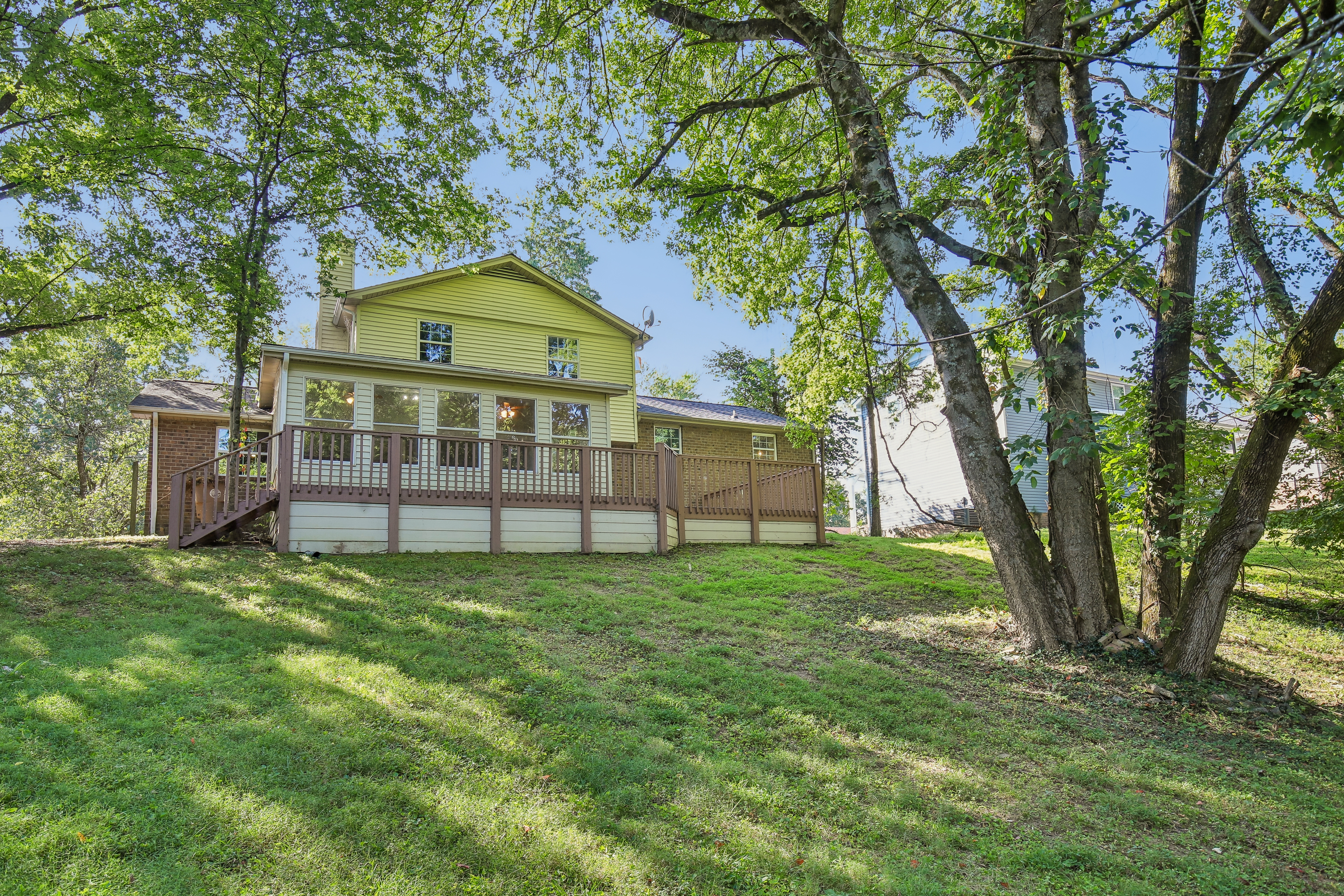 Photo 74 of 79 of 5148 Roxborough Dr, Hermitage, TN