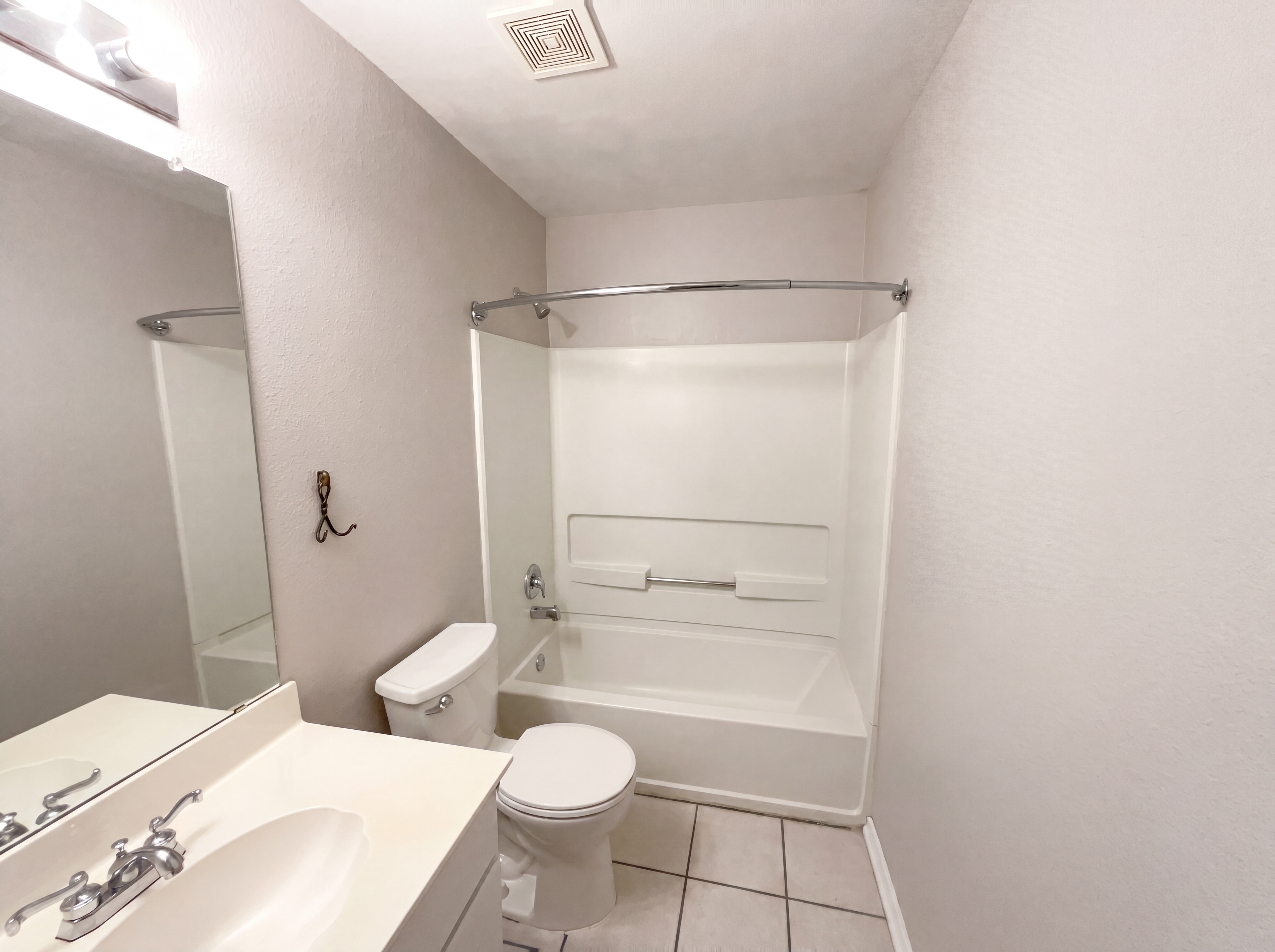 Photo 15 of 19 of 10967 Cedar Park, San Antonio, TX