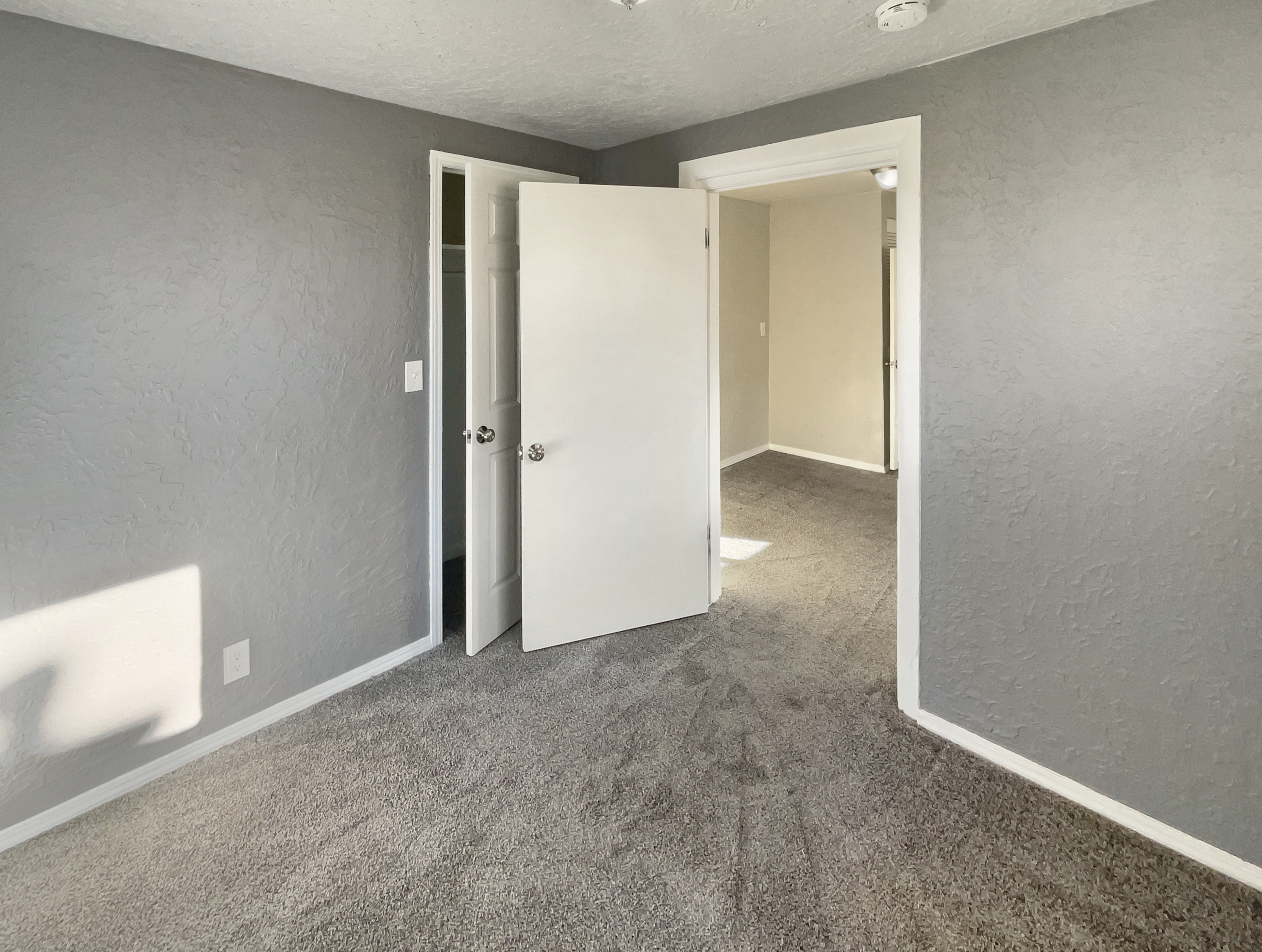 Photo 7 of 19 of 2865 Pingree Ave, Ogden, UT