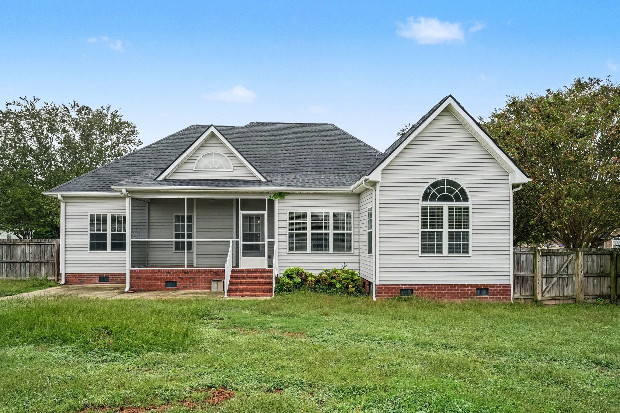 Photo 5 of 27 of 211 Prior Ln, Pikeville, NC