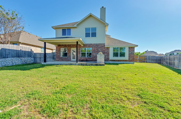 Photo 6 of 30 - 7404 Rocky Ford Rd, Fort Worth, TX 76179