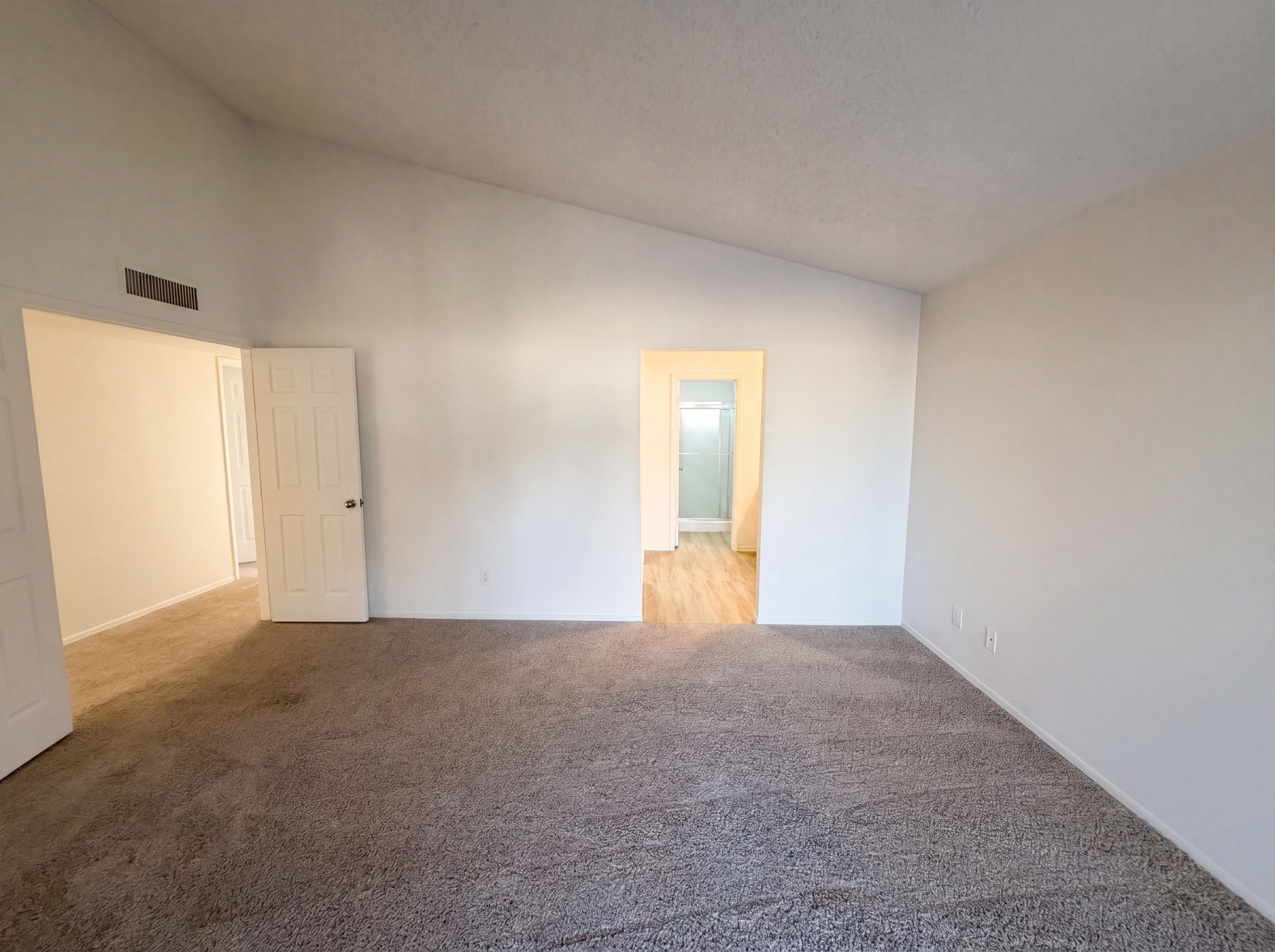 Photo 4 of 22 of 11820 N 66th Dr, Glendale, AZ