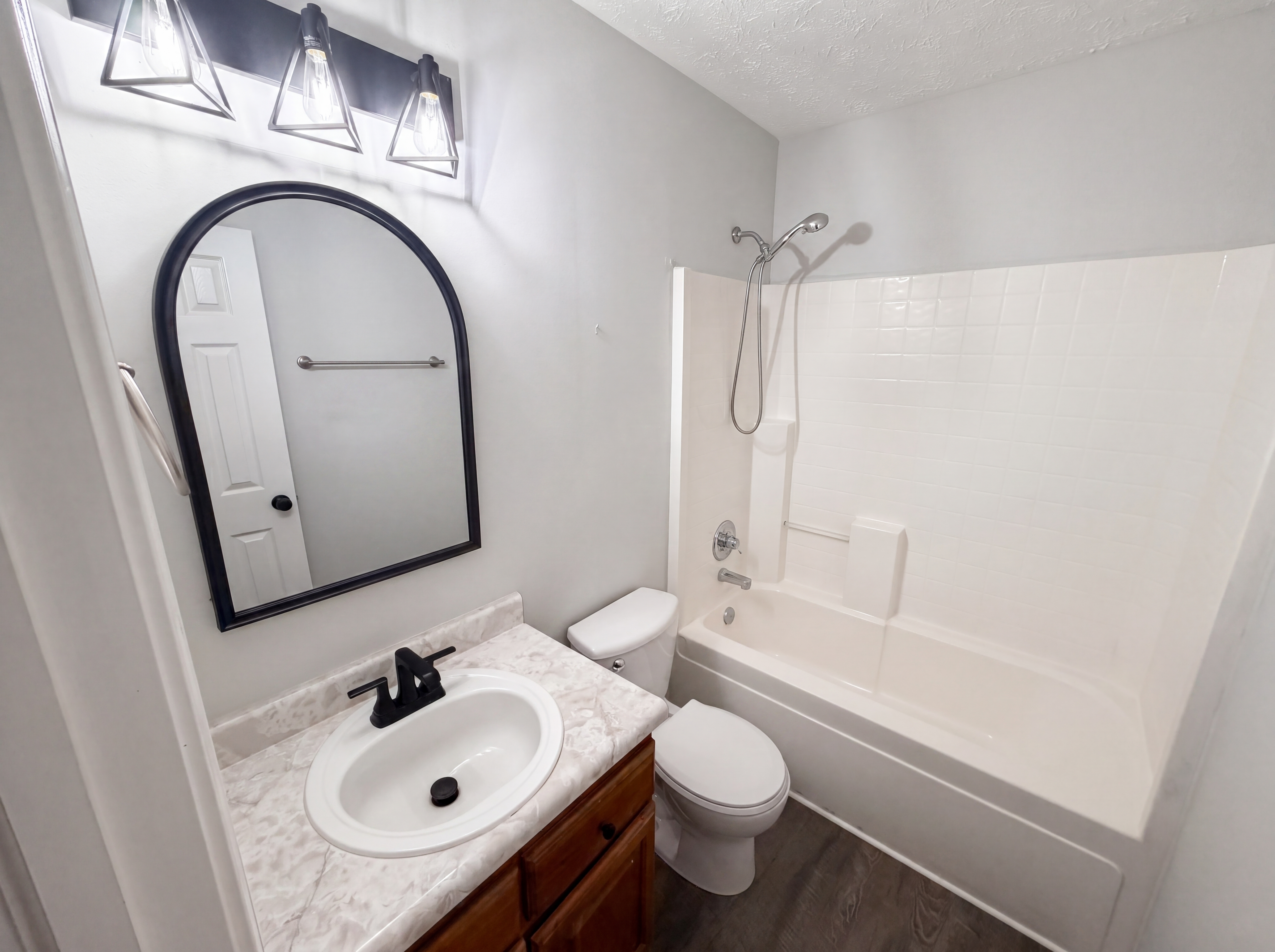 Photo 6 of 20 of 2027 Ferdinand Ct, Indianapolis, IN
