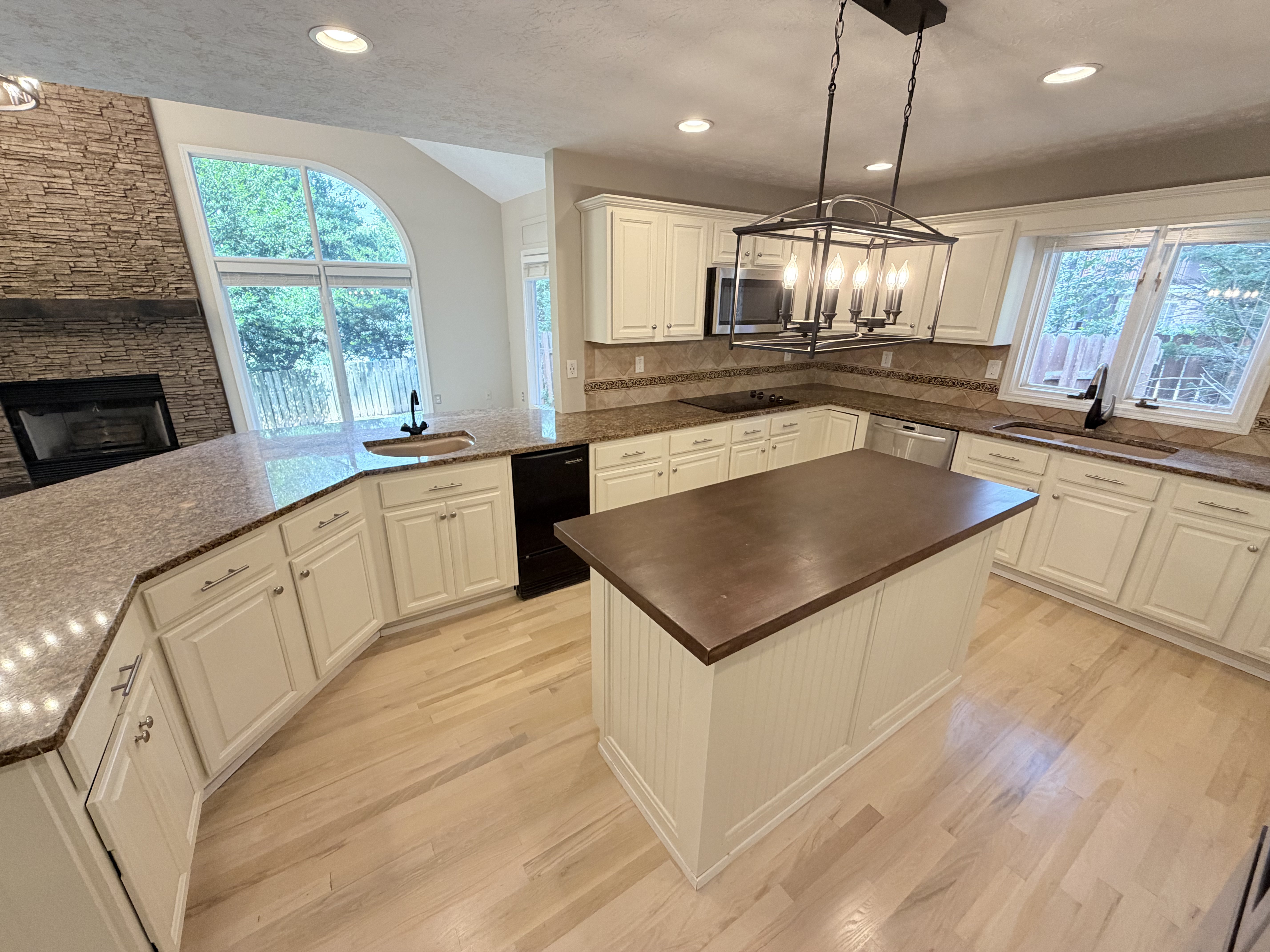 Photo 14 of 44 of 5344 Forest Springs Dr, Atlanta, GA