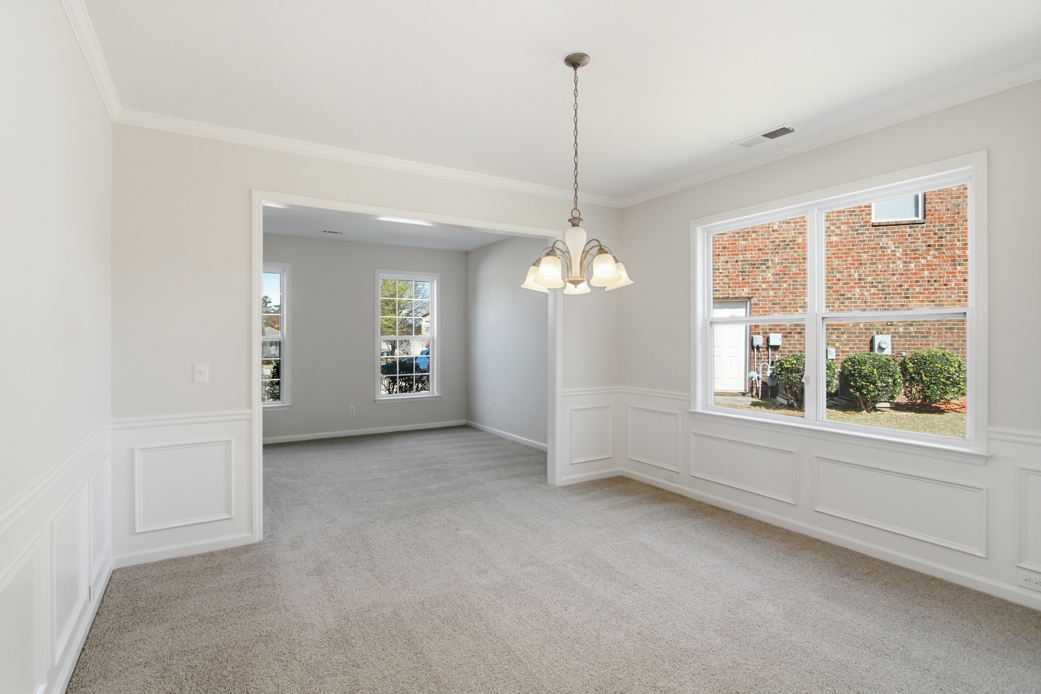 Photo 18 of 44 of 4003 Duran Ln, Auburn, GA